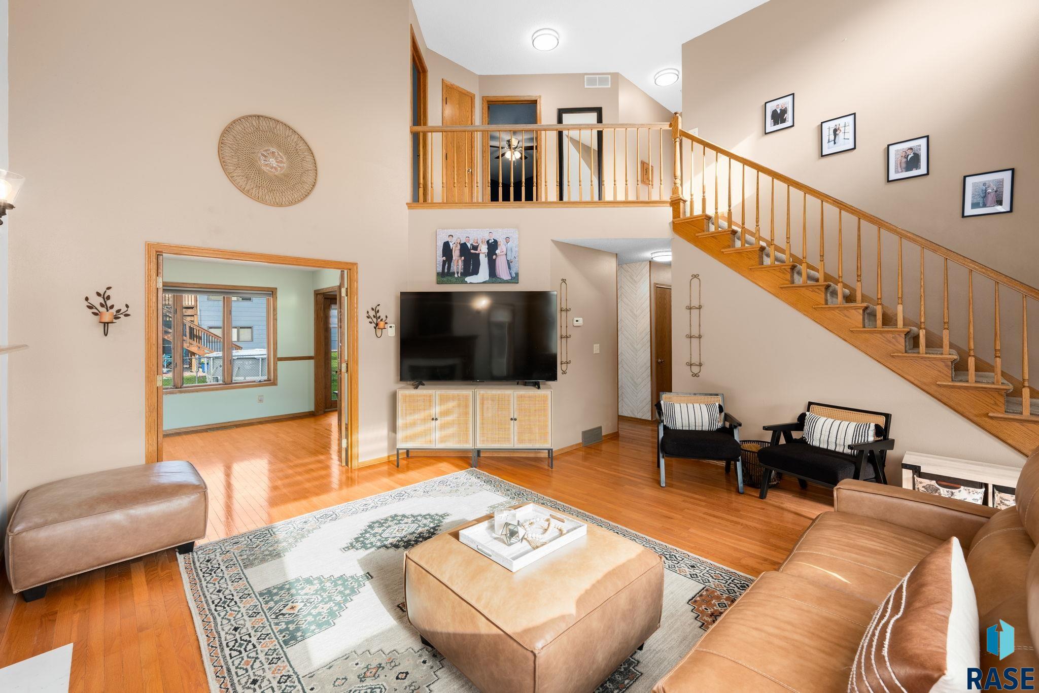 2200 S Crown Hill Dr