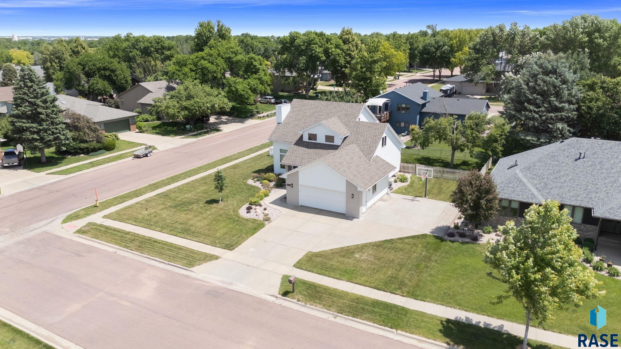 2200 S Crown Hill Dr