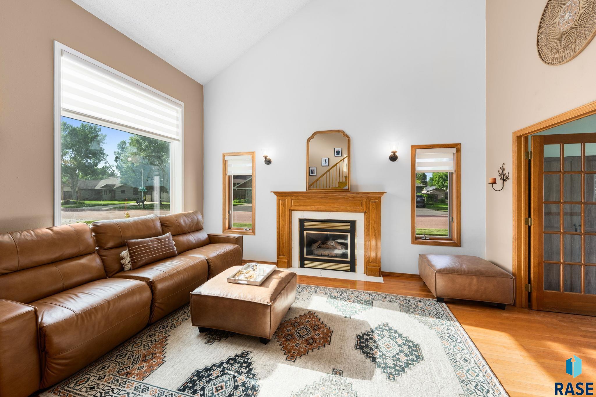 2200 S Crown Hill Dr