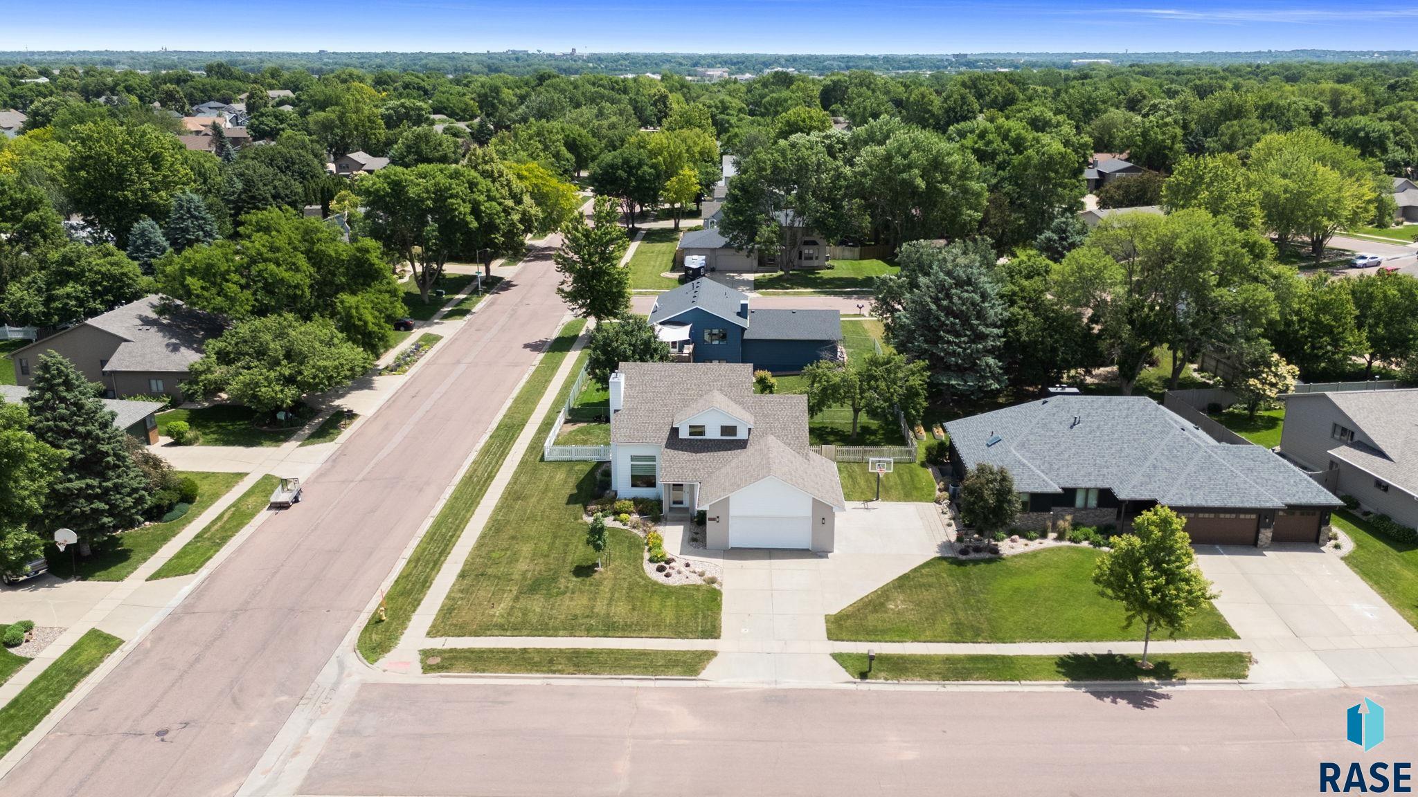 2200 S Crown Hill Dr