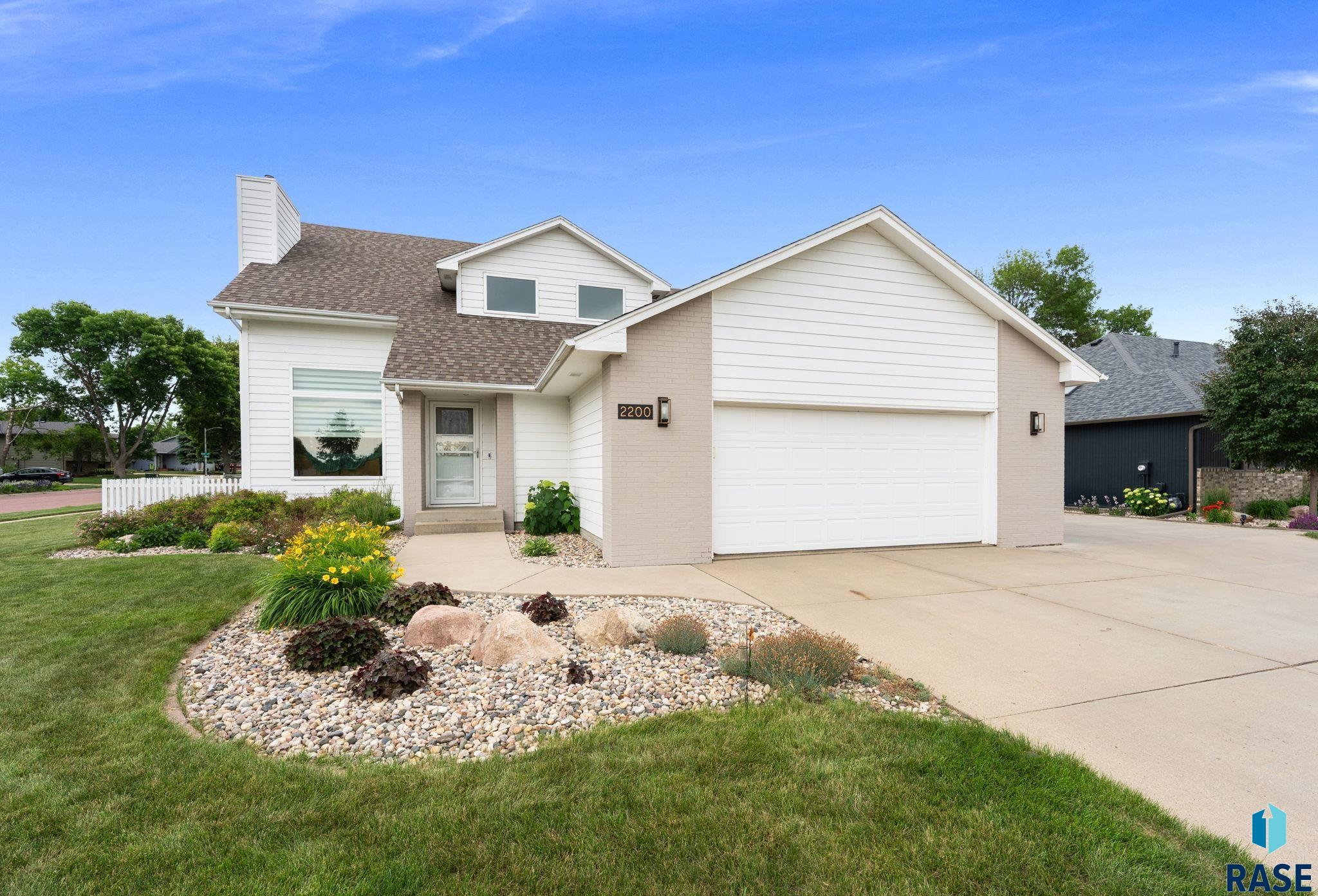 2200 S Crown Hill Dr