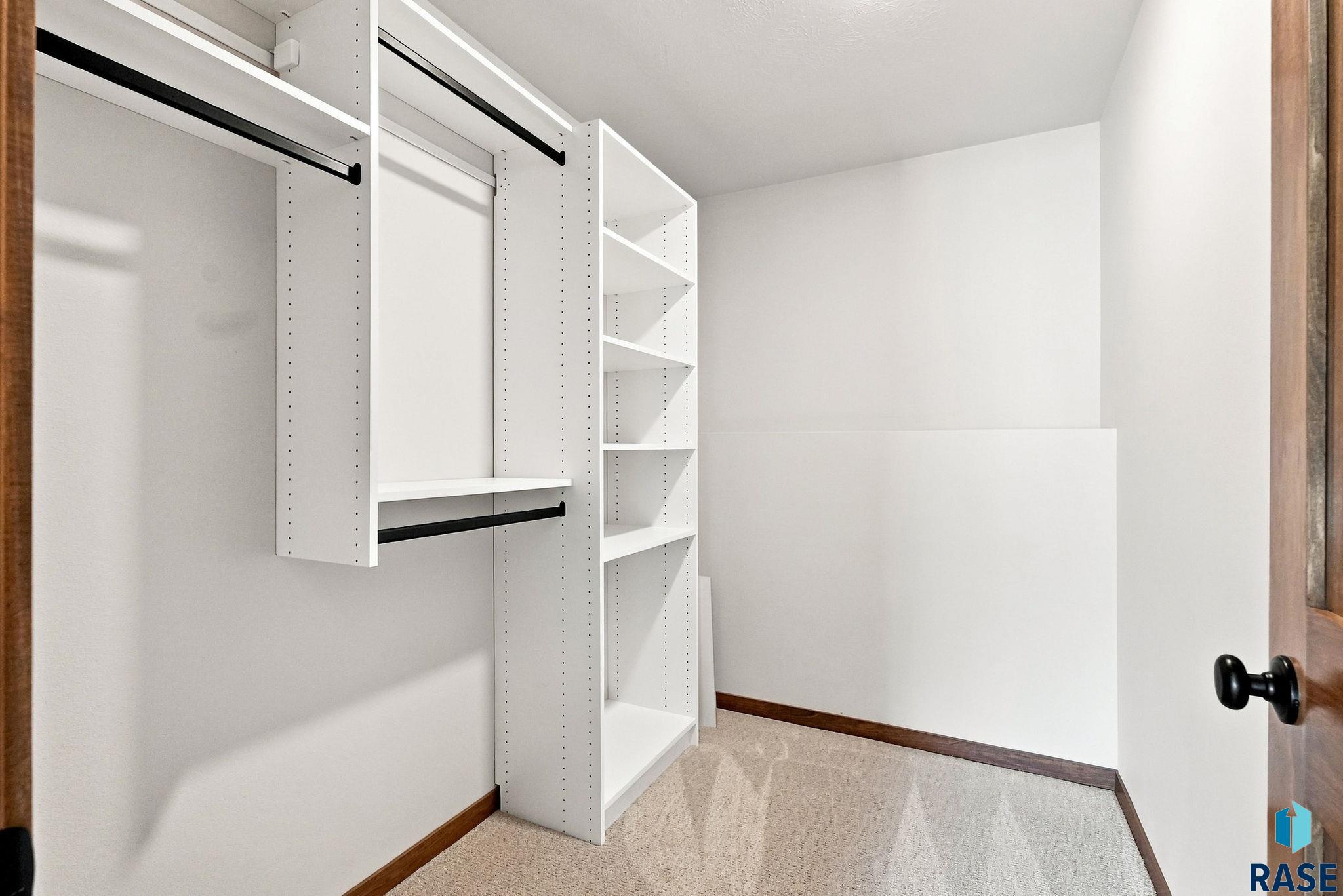 2502 Cama Pl