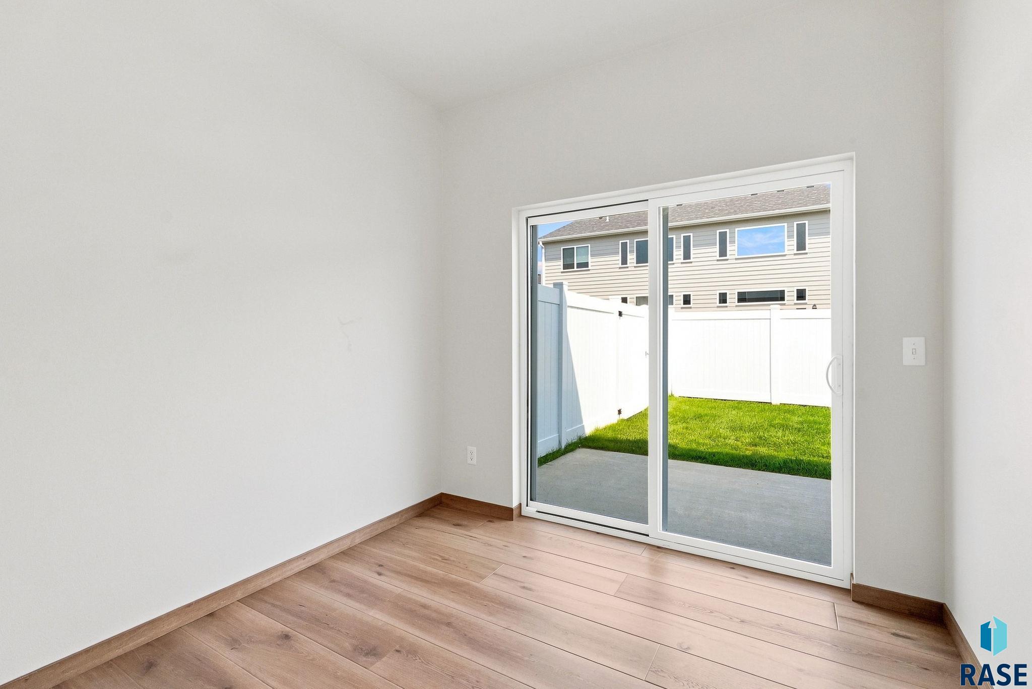 2502 Cama Pl