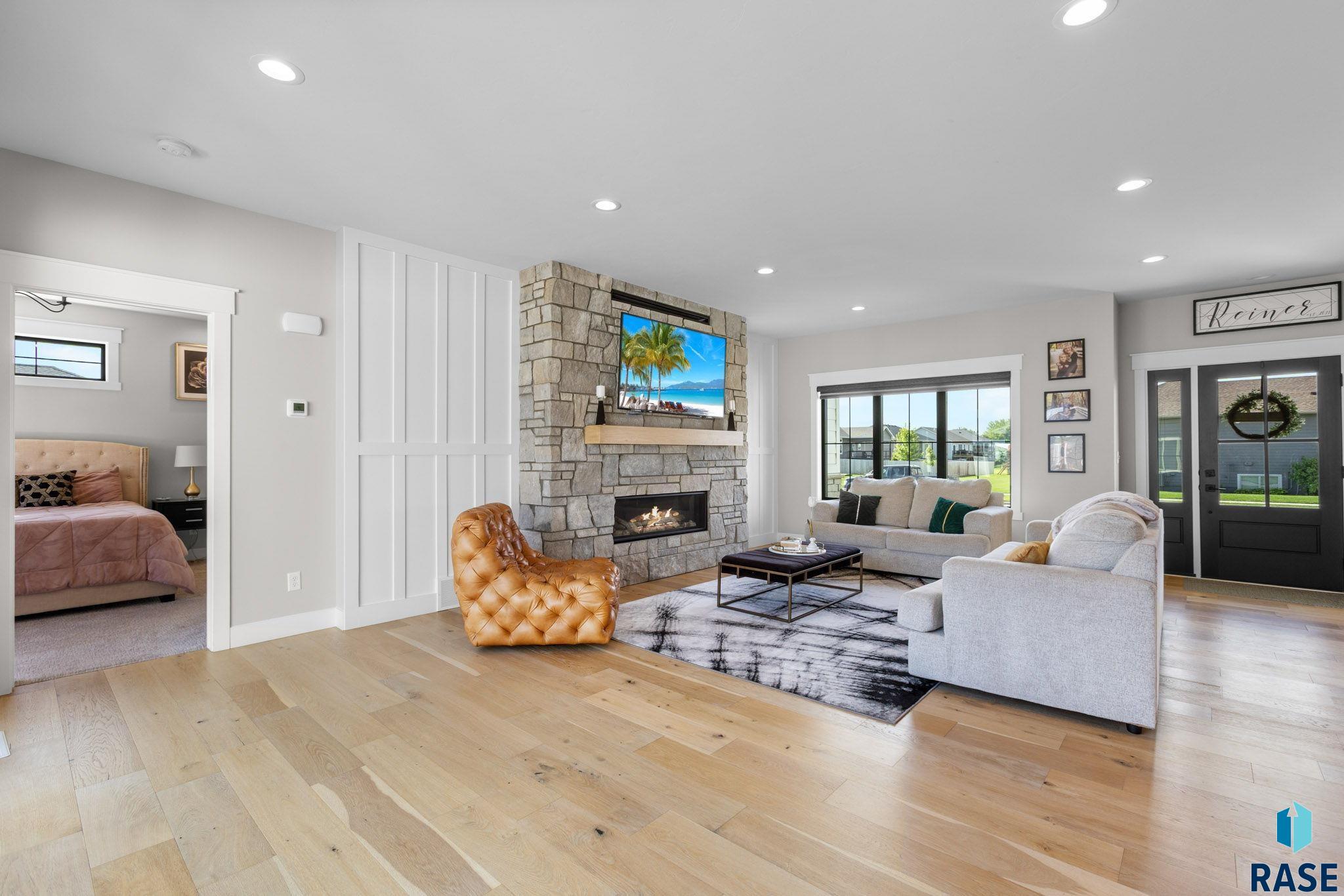 202 Central Cir