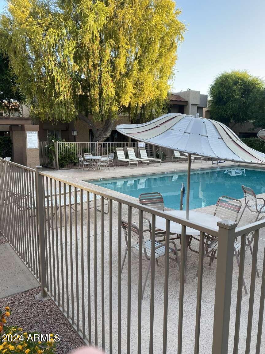 4554 E PARADISE VILLAGE Parkway N, 232