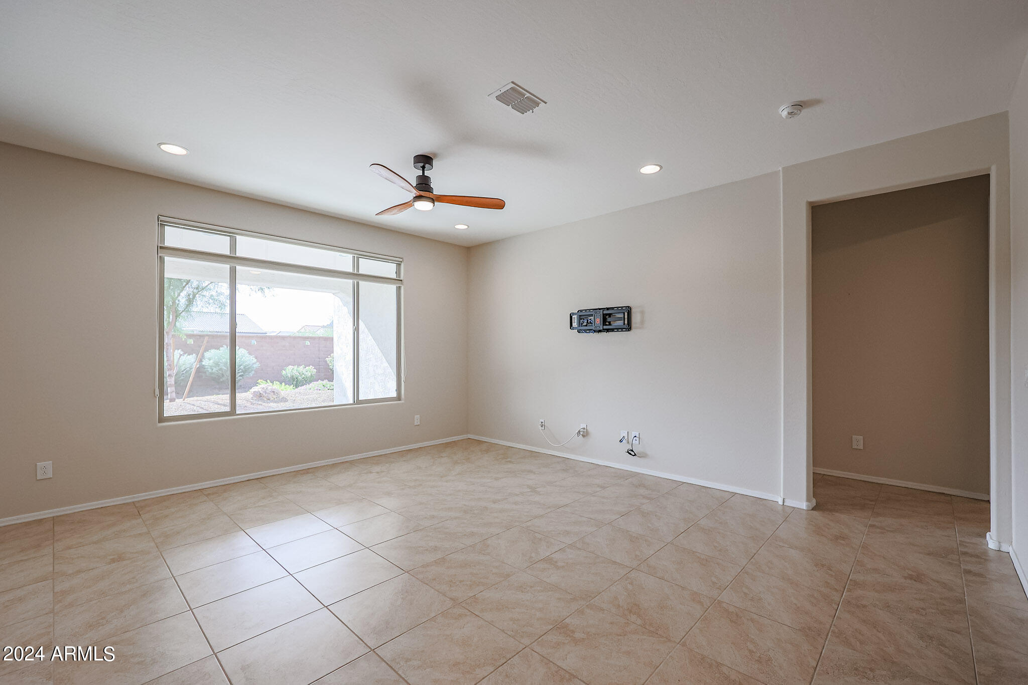 26109 W KRISTAL Way