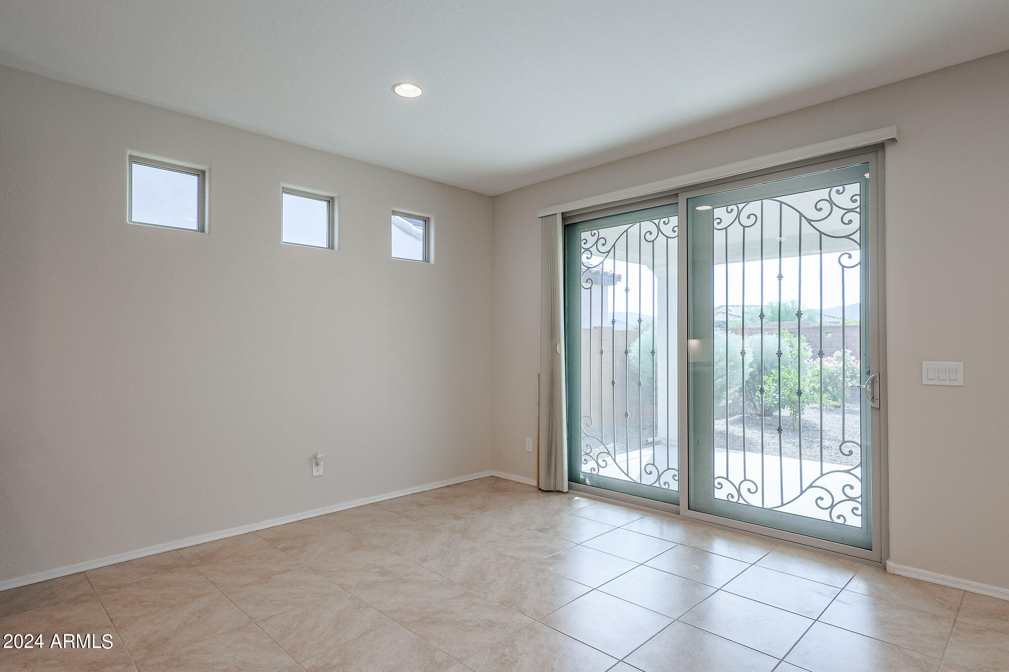 26109 W KRISTAL Way