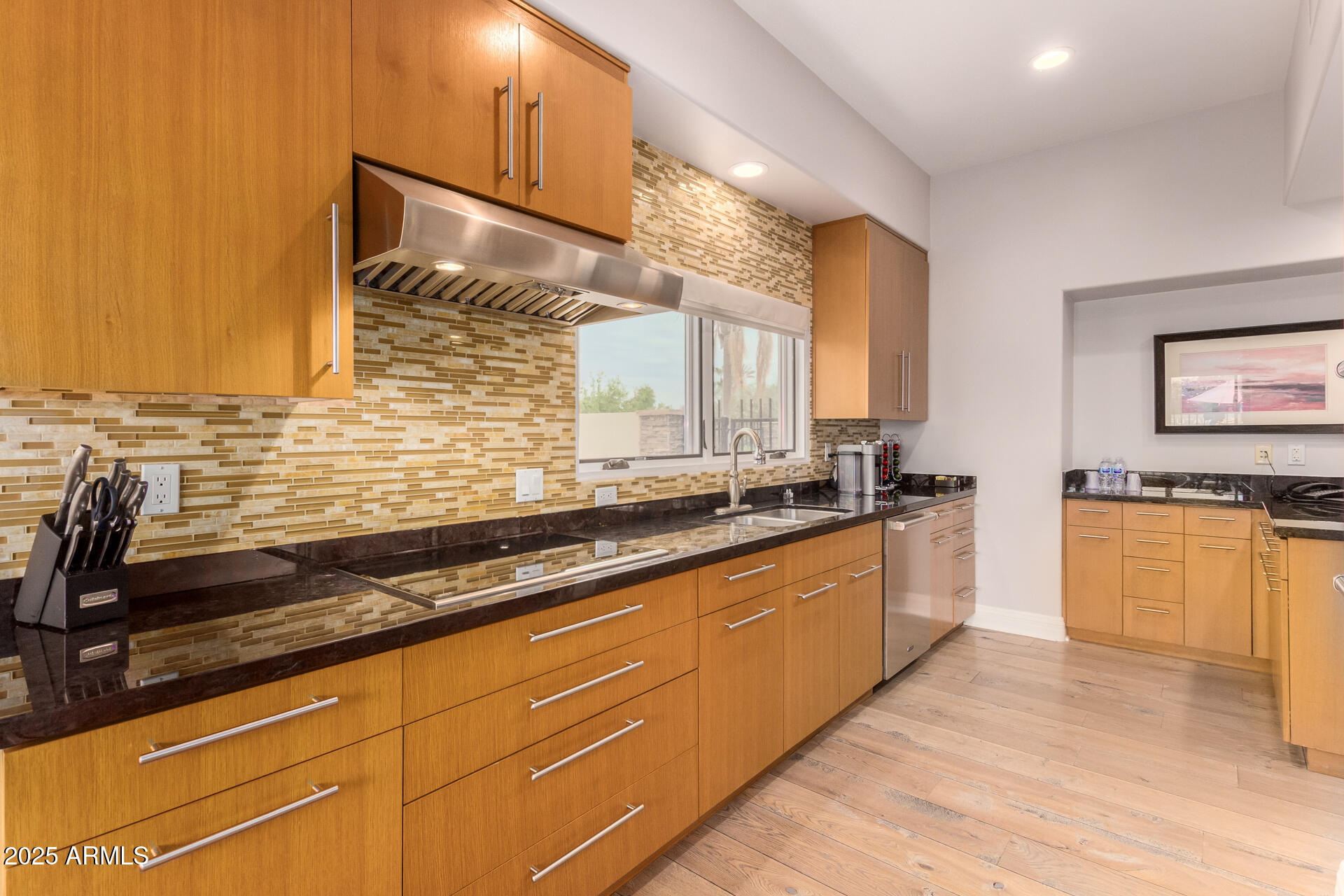 6000 E CAMELBACK Road 7705