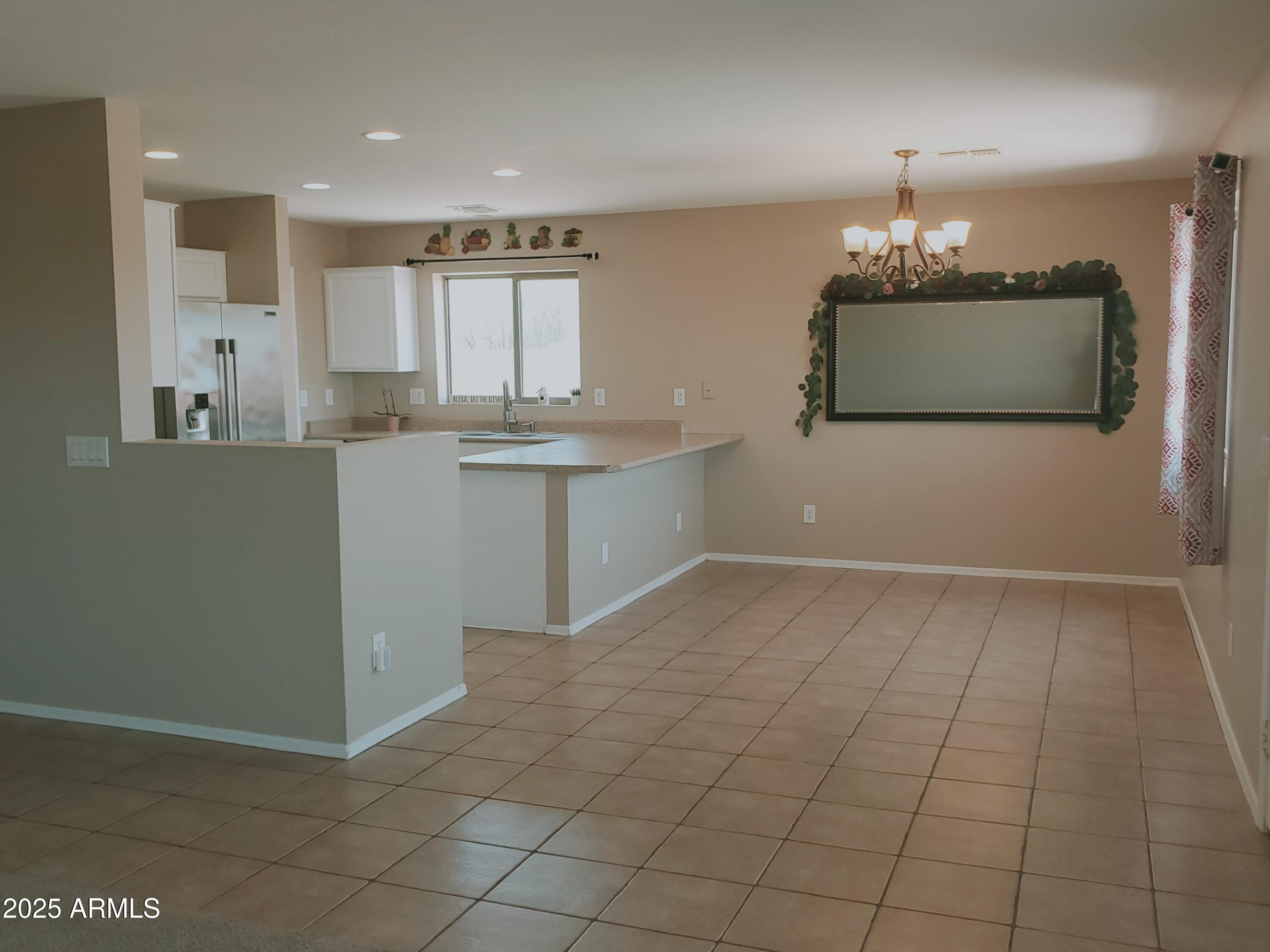 284 W SETTLERS Trail