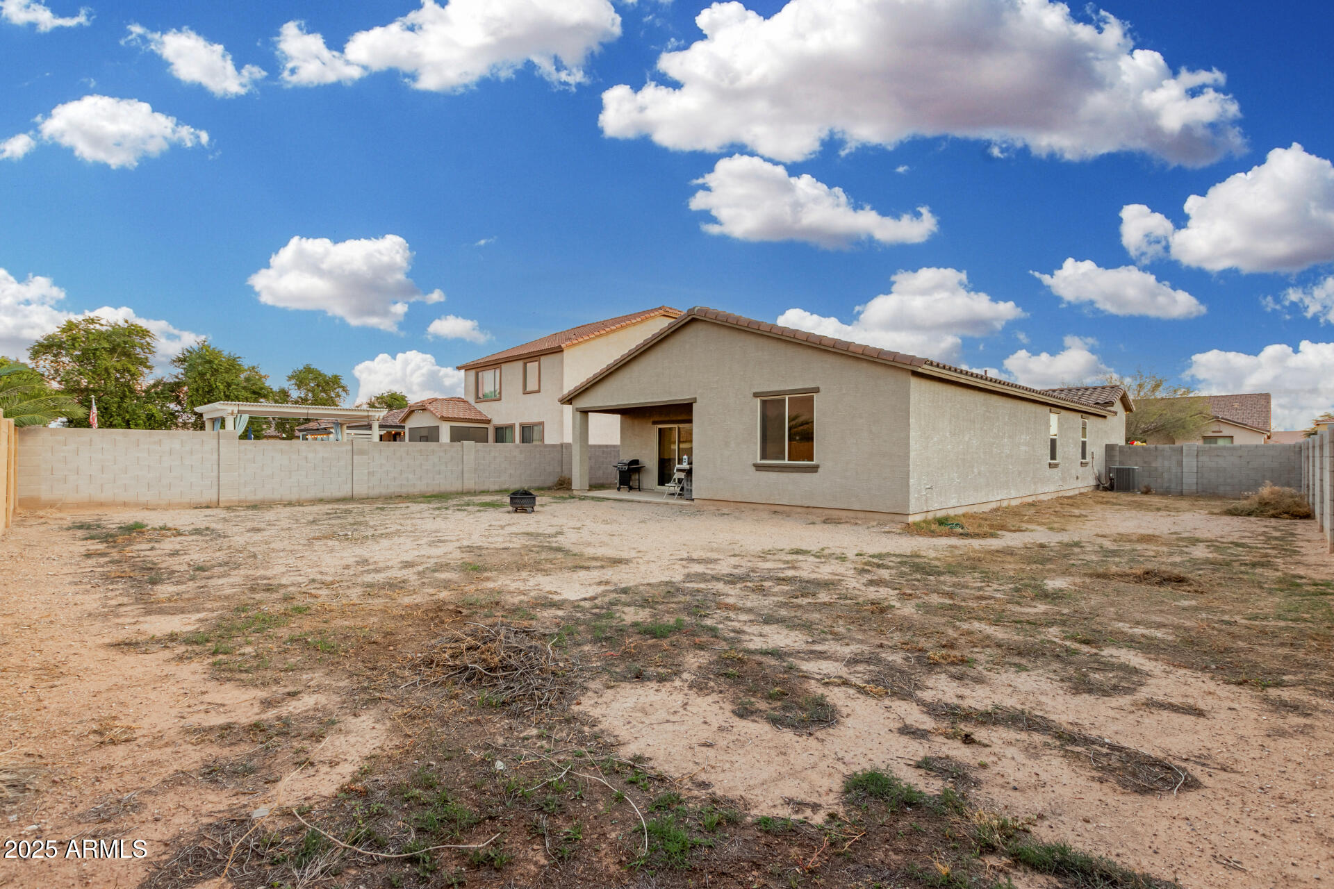 1630 E PRICKLY PEAR Place