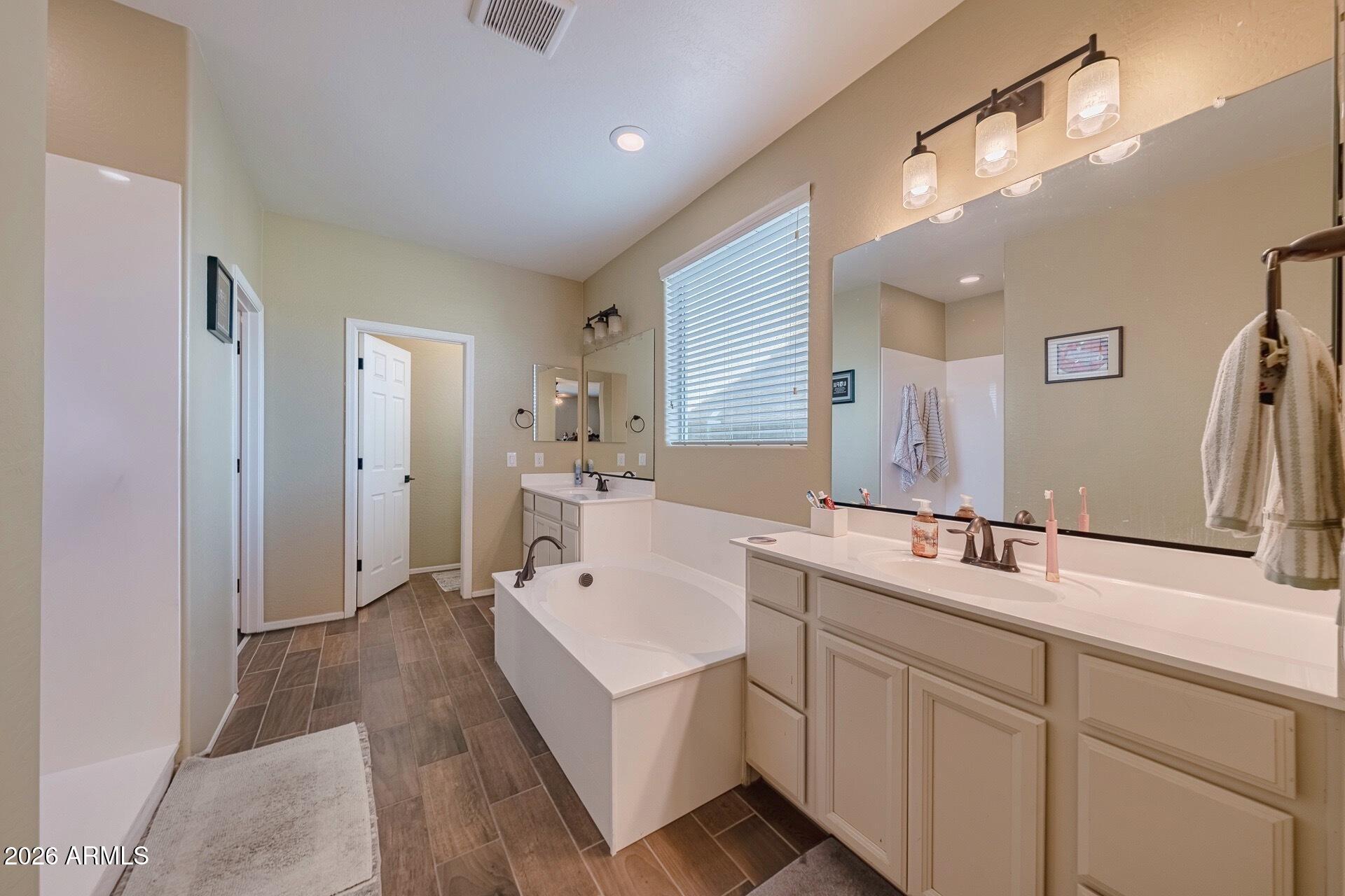 5218 W LYDIA Lane