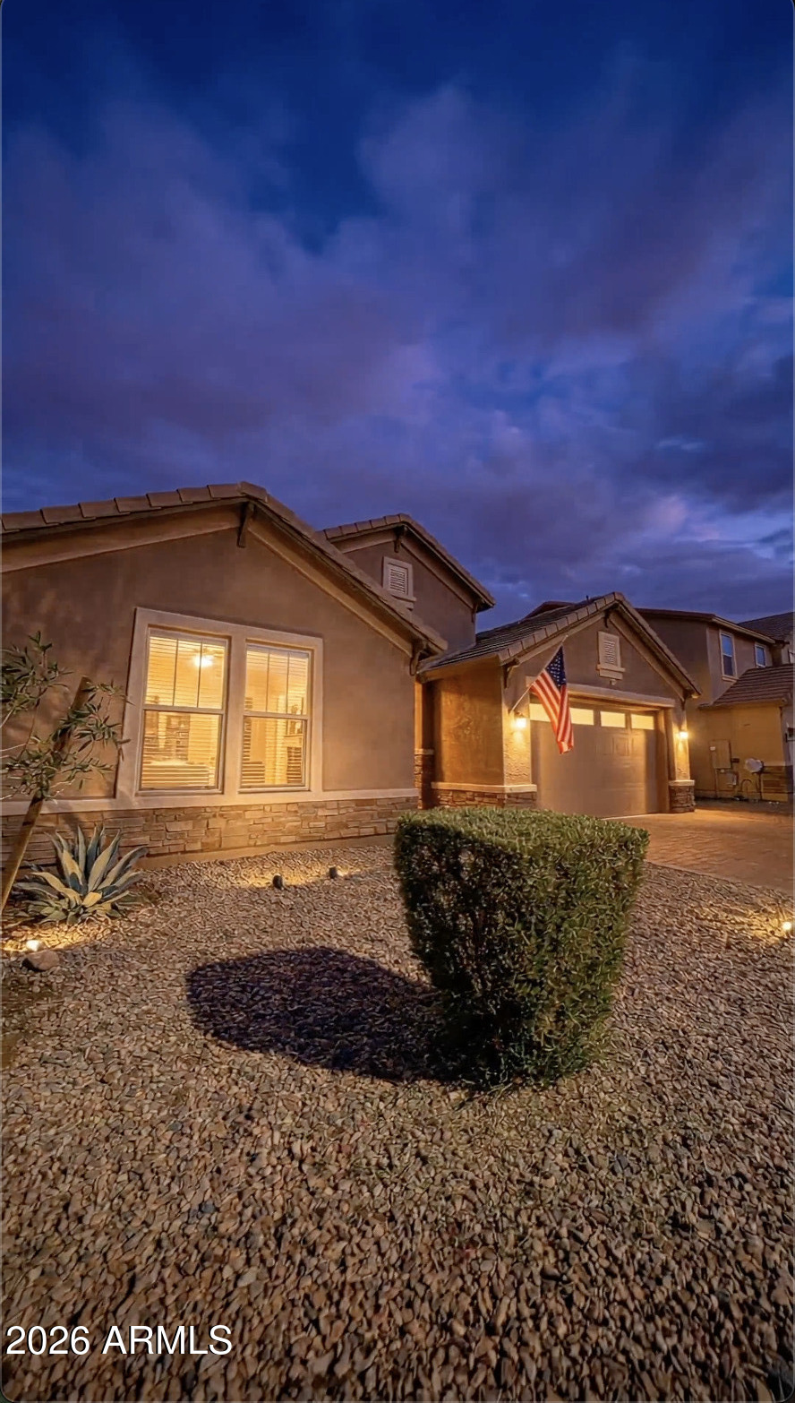 5218 W LYDIA Lane