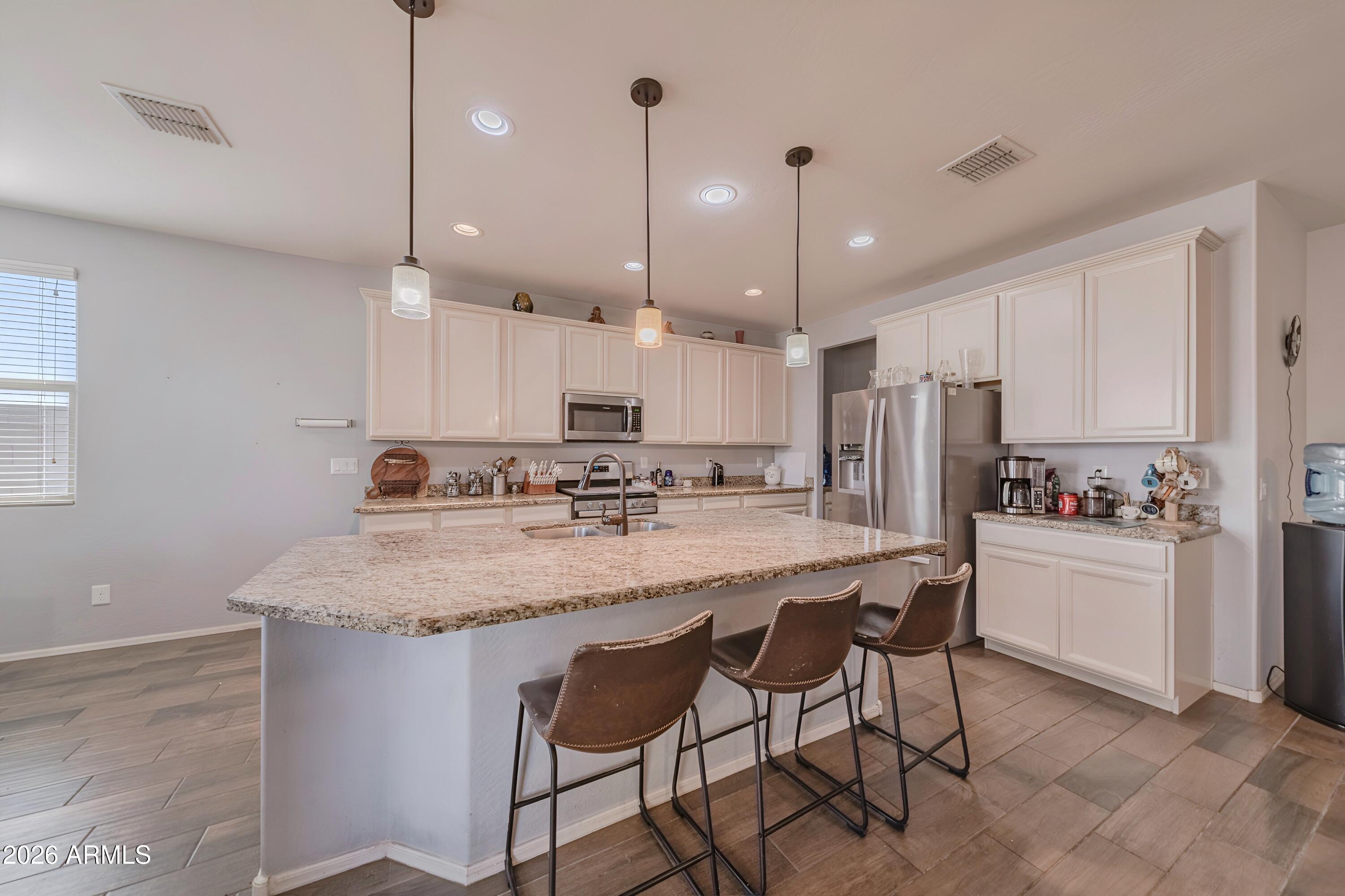 5218 W LYDIA Lane