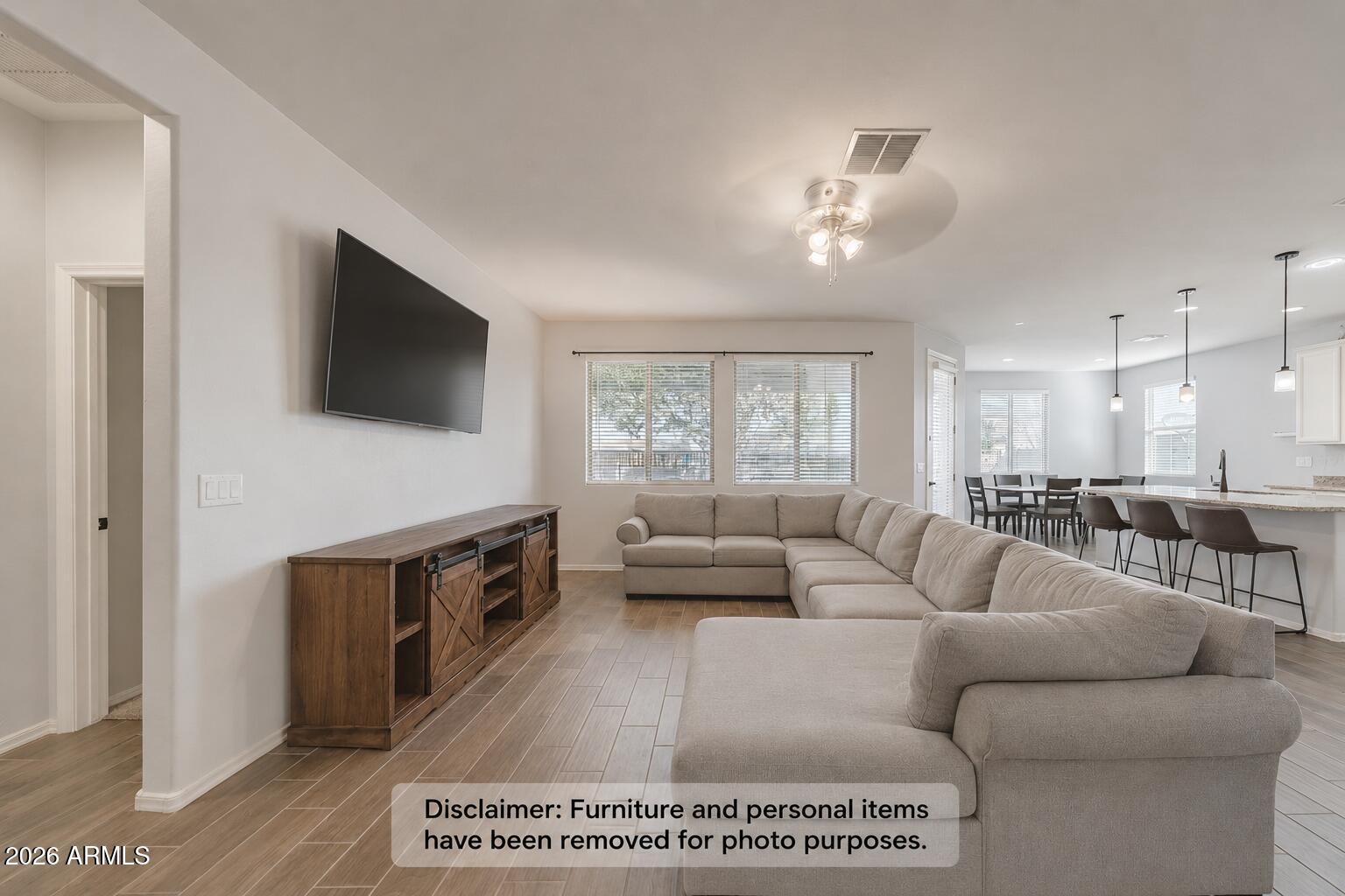 5218 W LYDIA Lane