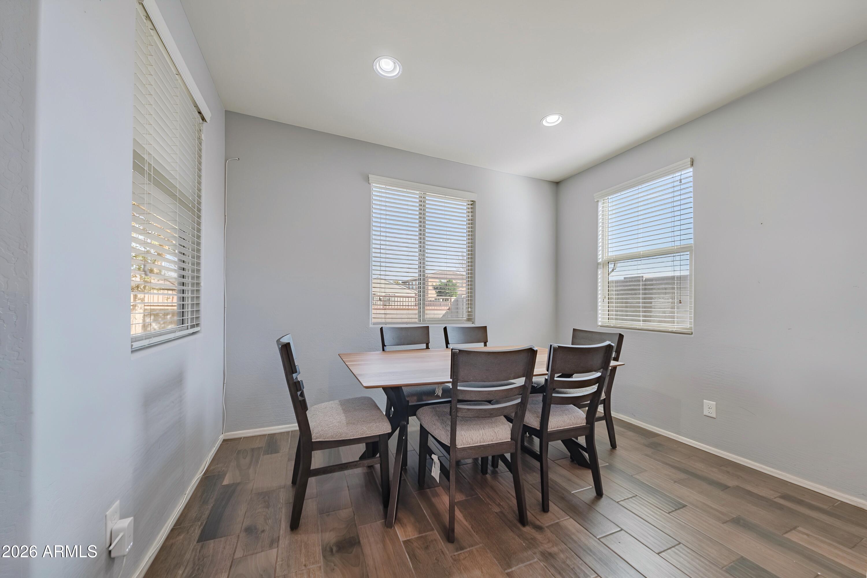 5218 W LYDIA Lane