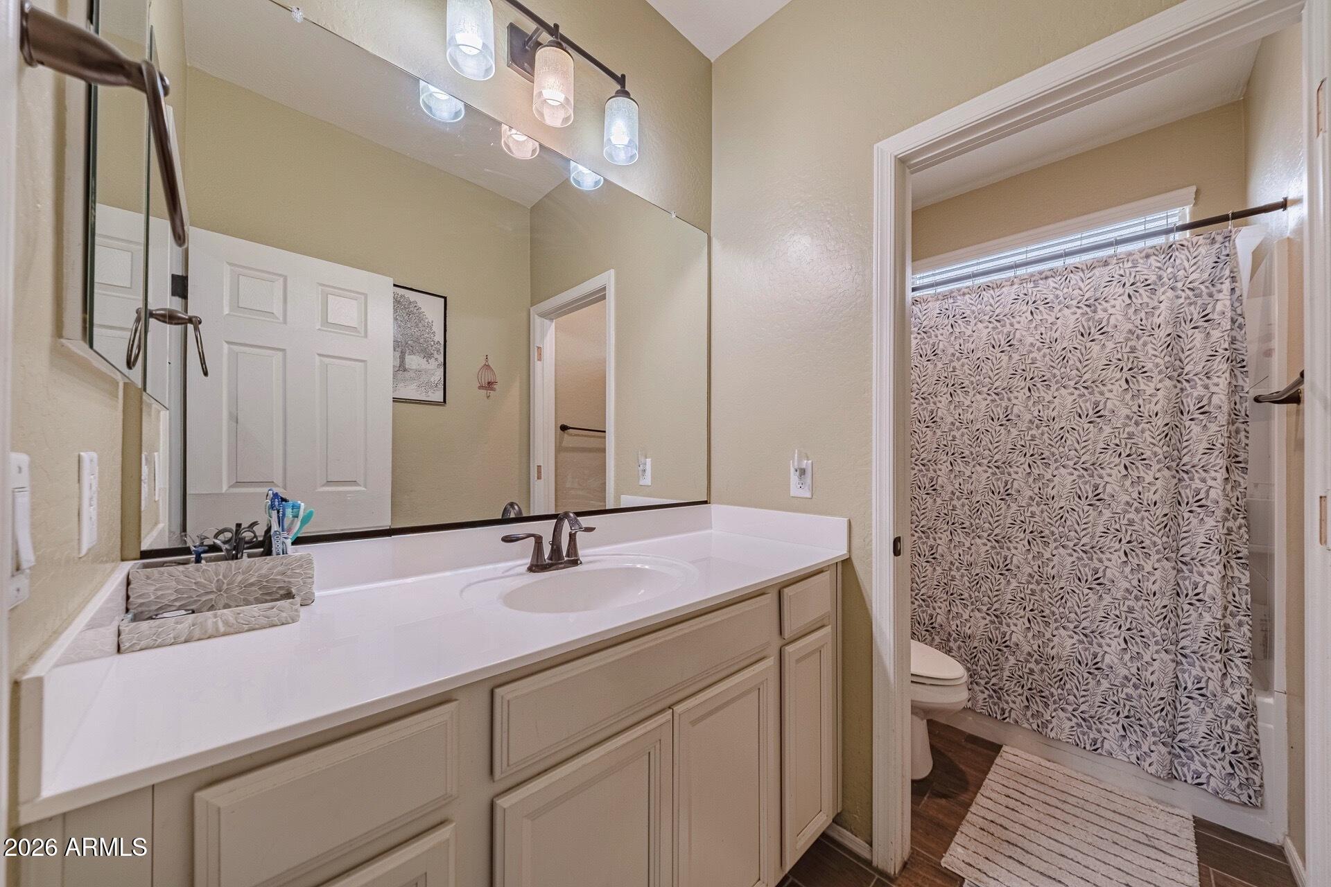 5218 W LYDIA Lane