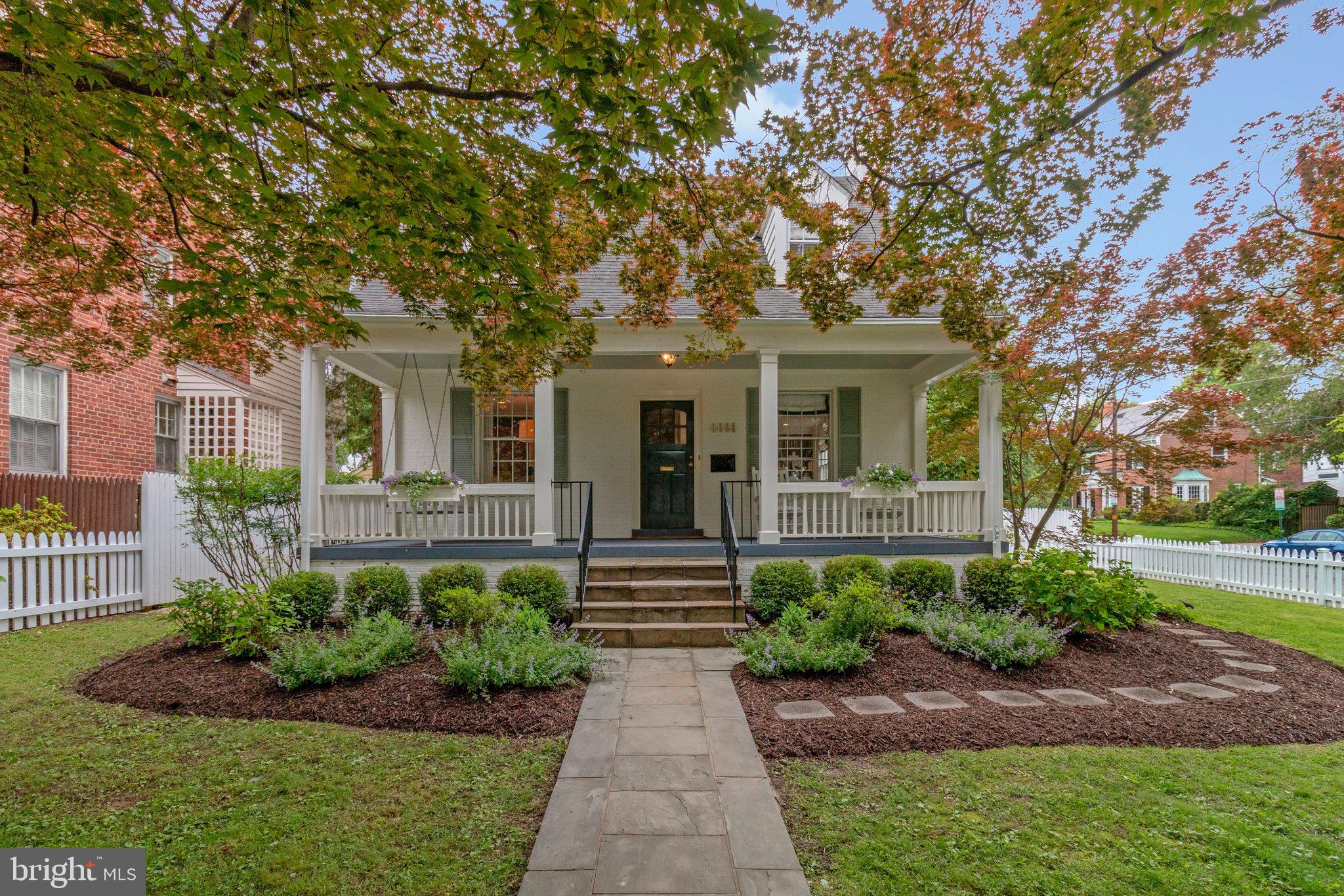 4444 Yuma St NW