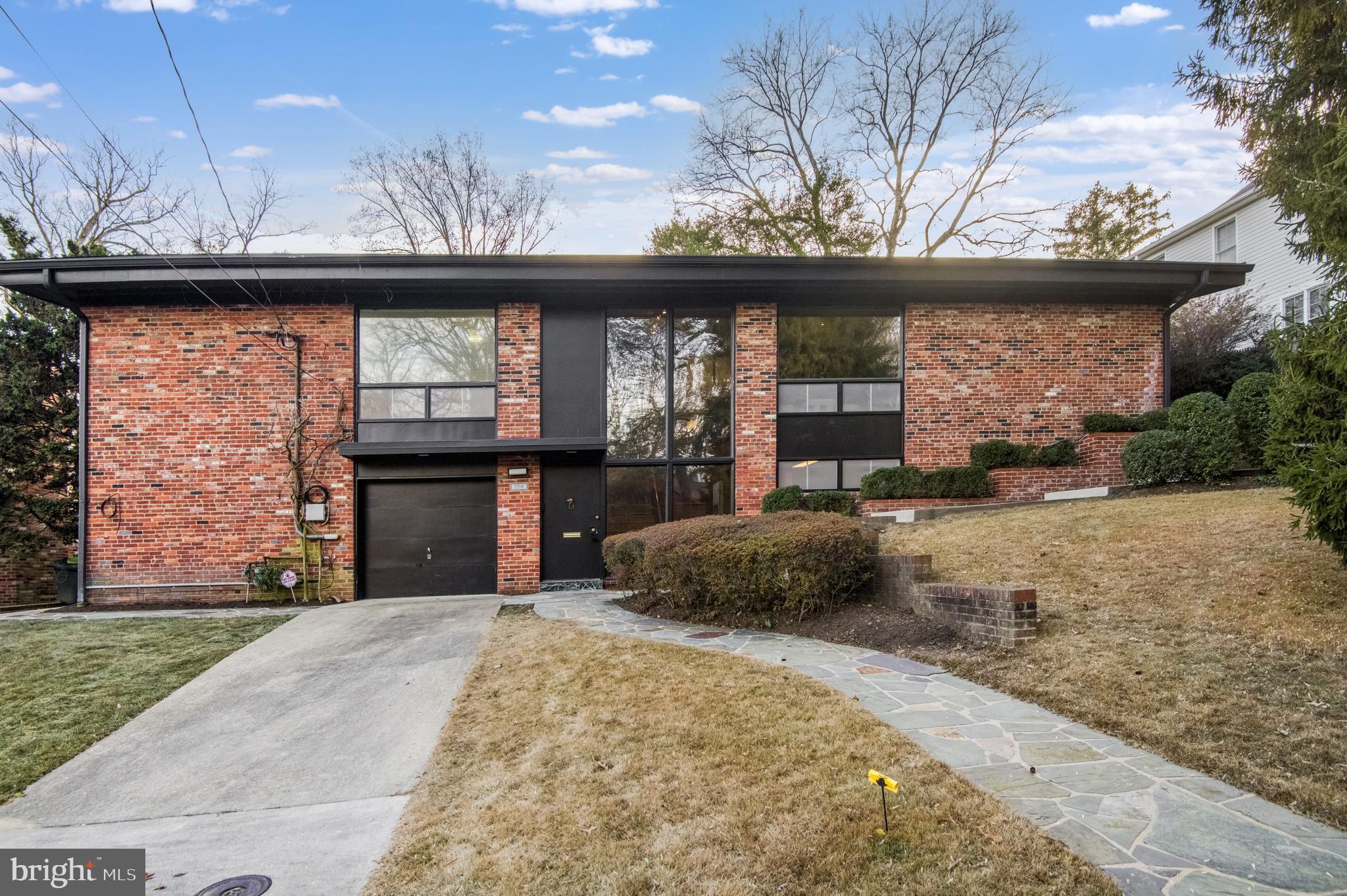 5914 Onondaga Rd