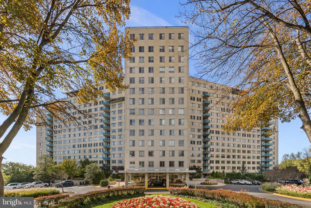 10500 ROCKVILLE PIKE Unit: 619