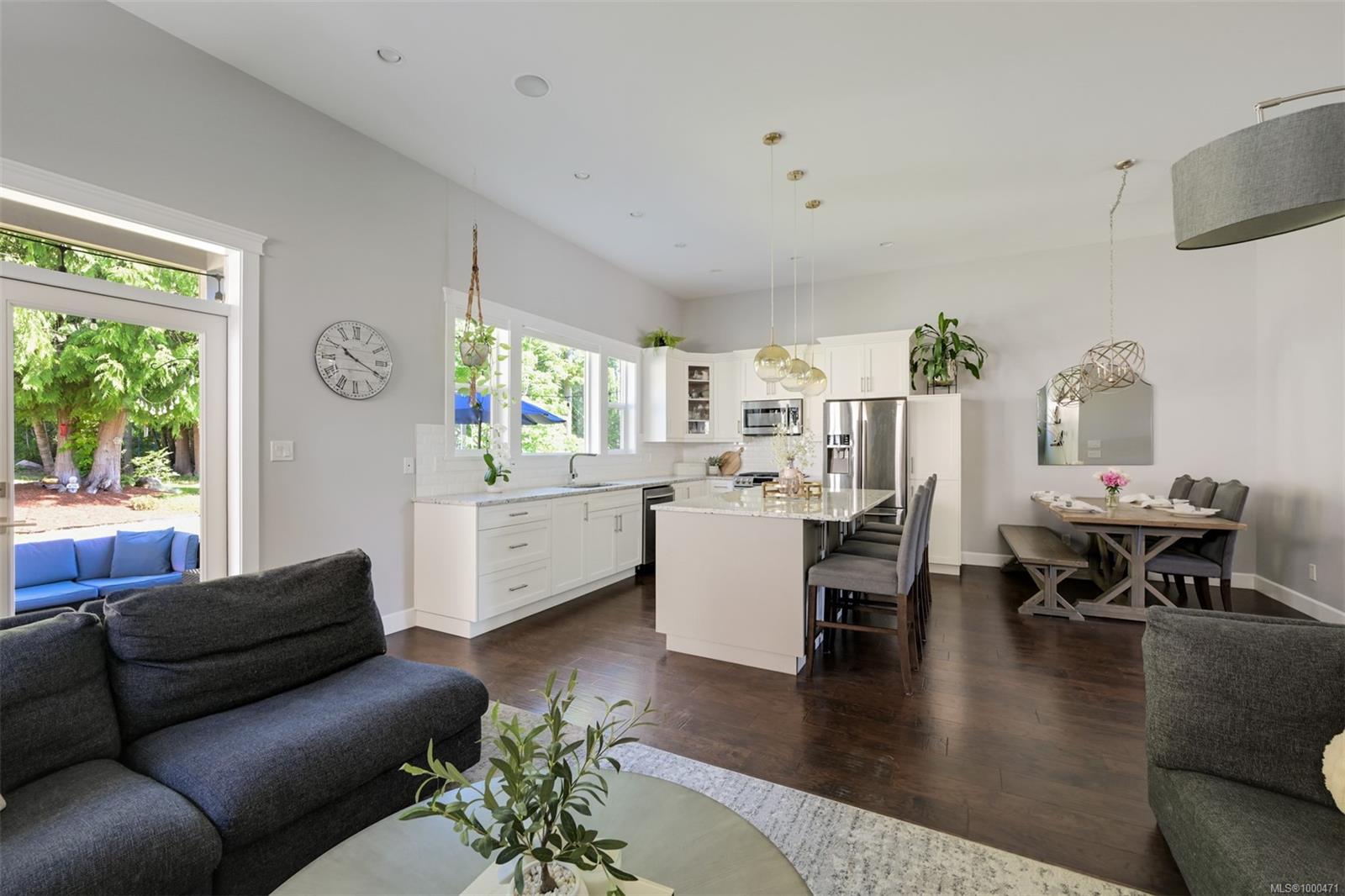 856 Hayden Pl