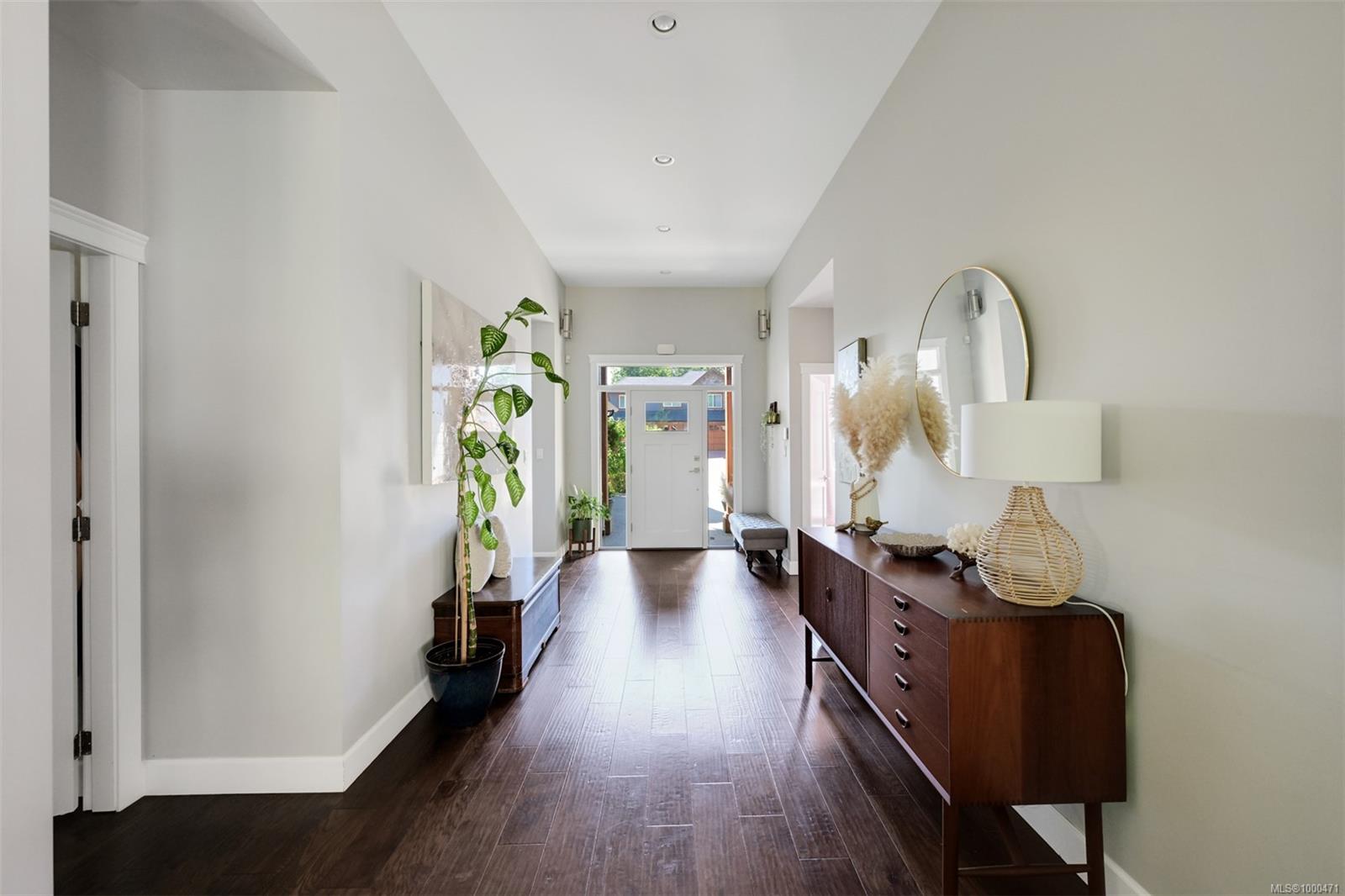 856 Hayden Pl
