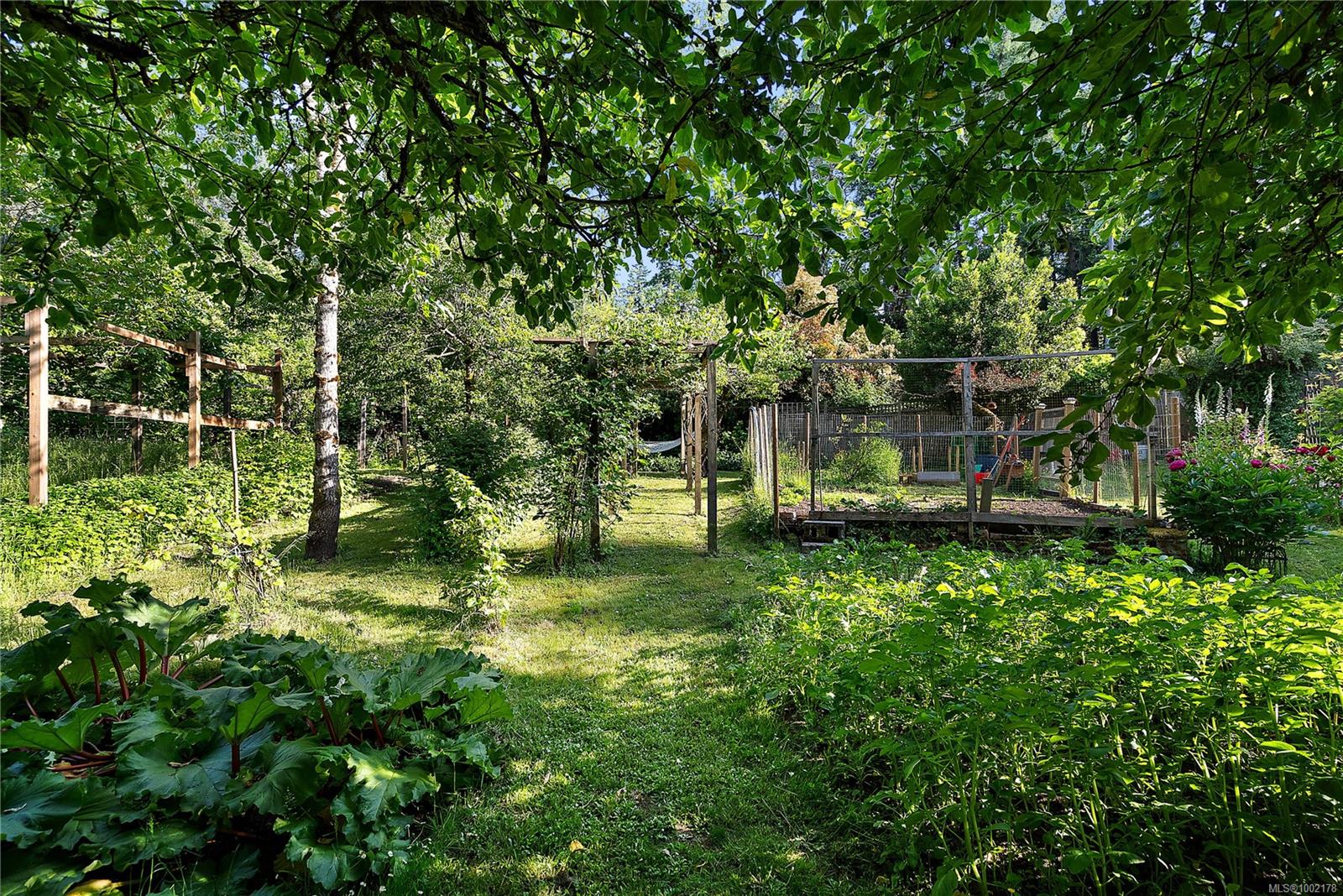 630 Senanus Dr