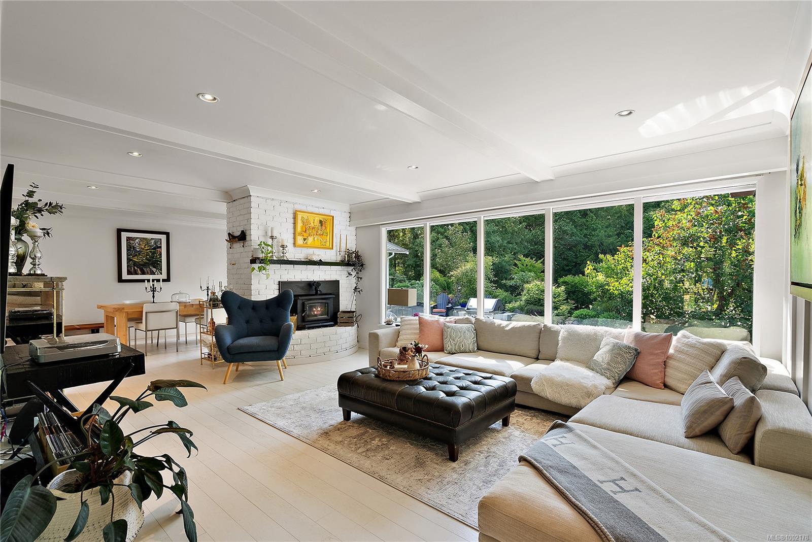 630 Senanus Dr