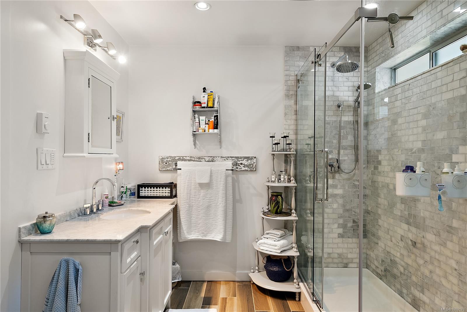 630 Senanus Dr