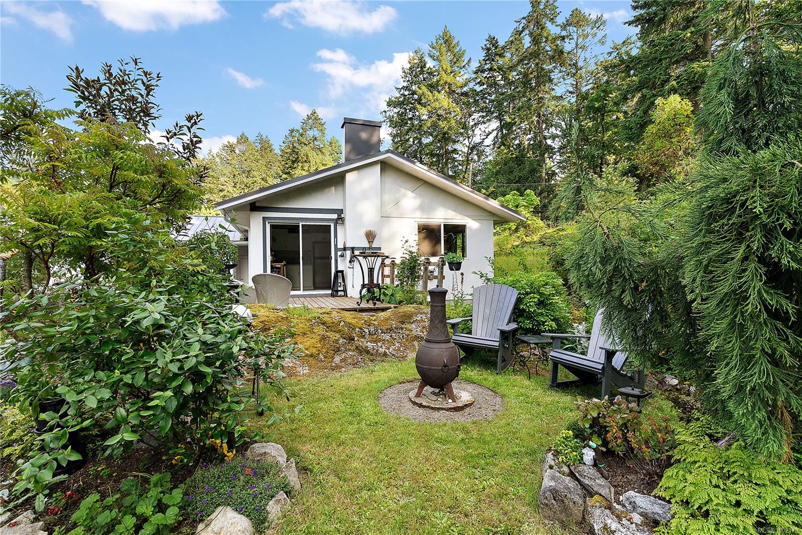 630 Senanus Dr
