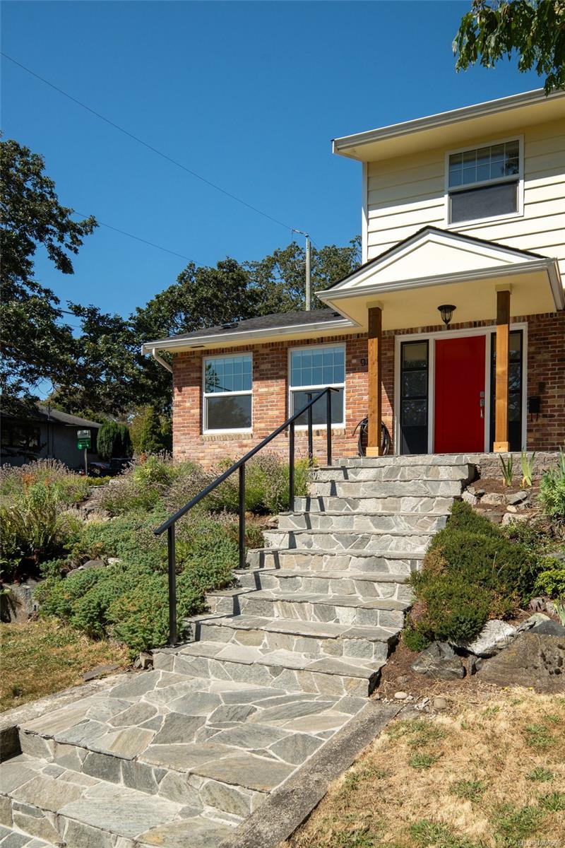900 Richmond Ave