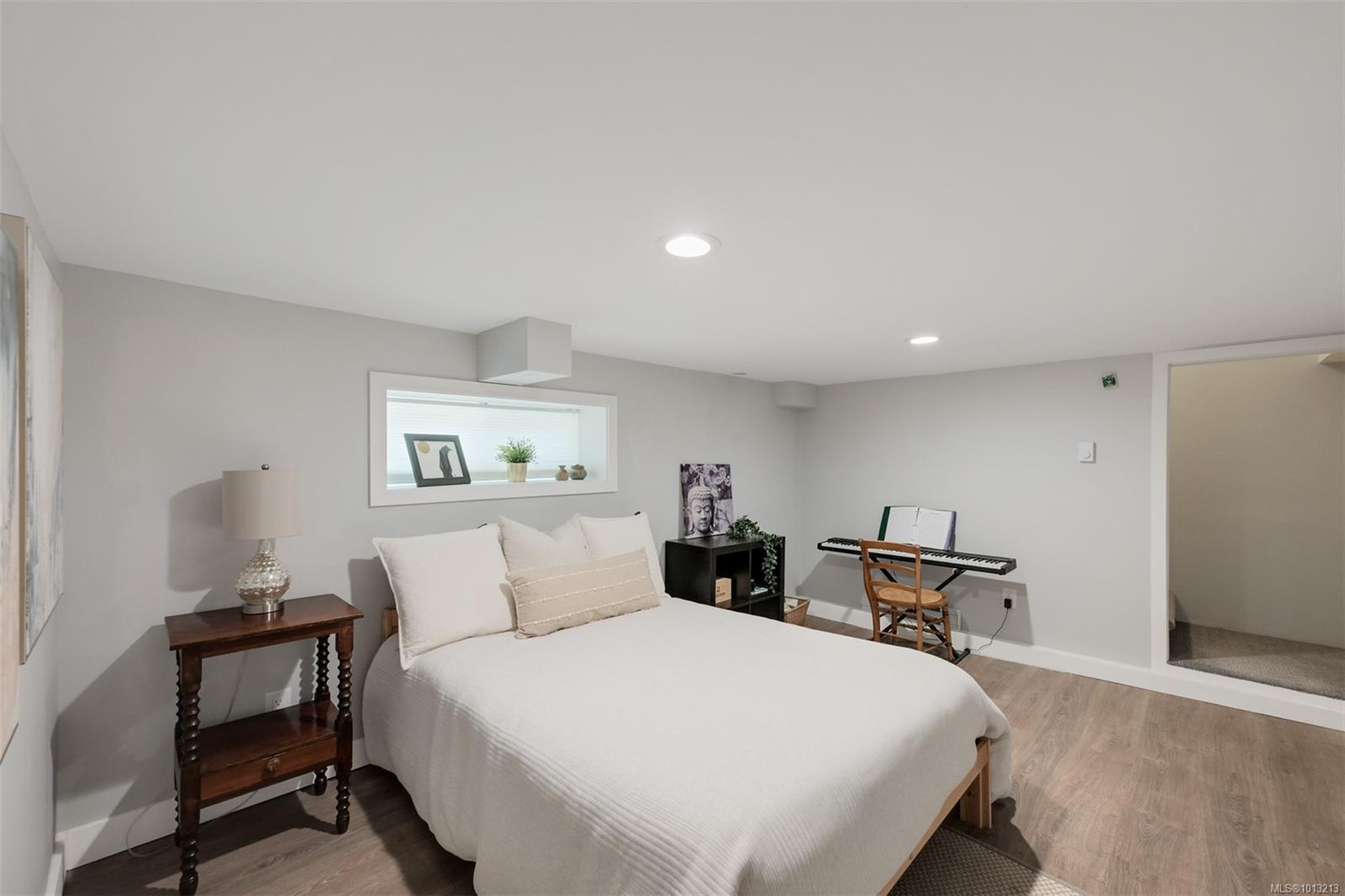 856 Hayden Pl