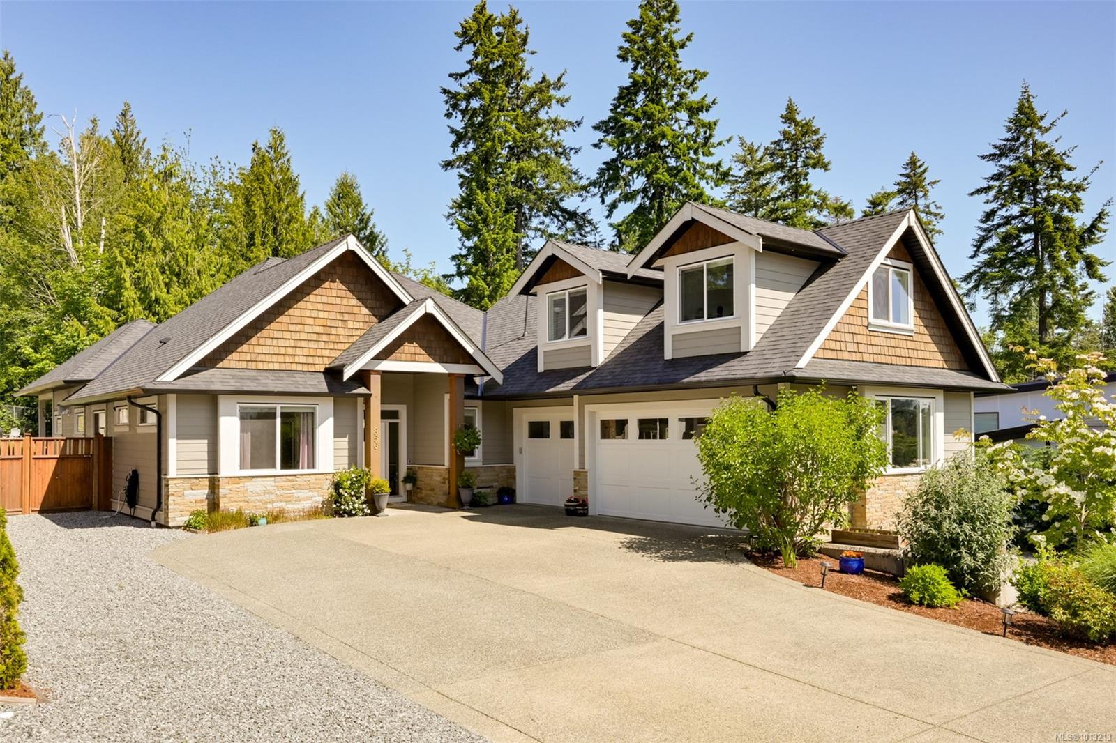 856 Hayden Pl