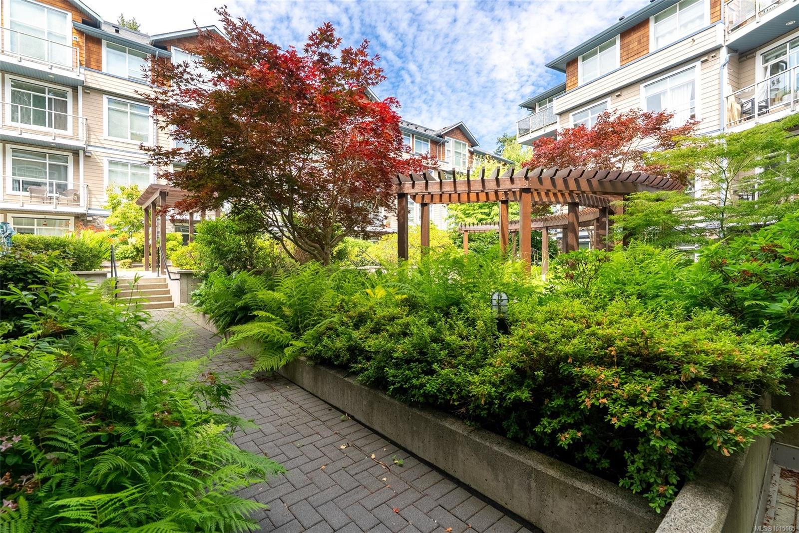 608 Fairway Ave # 108