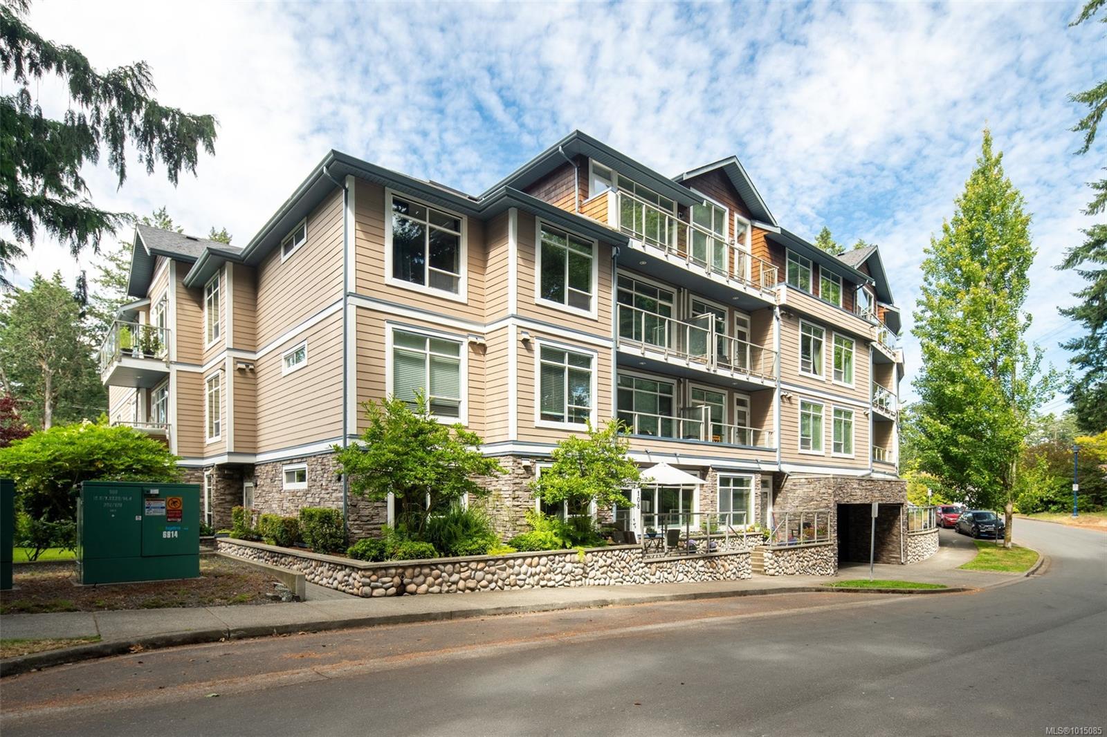 608 Fairway Ave # 108