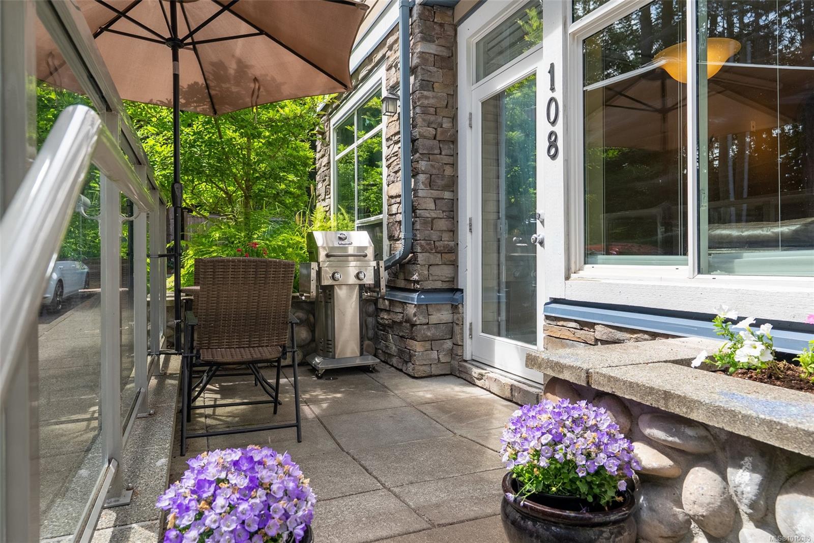 608 Fairway Ave # 108