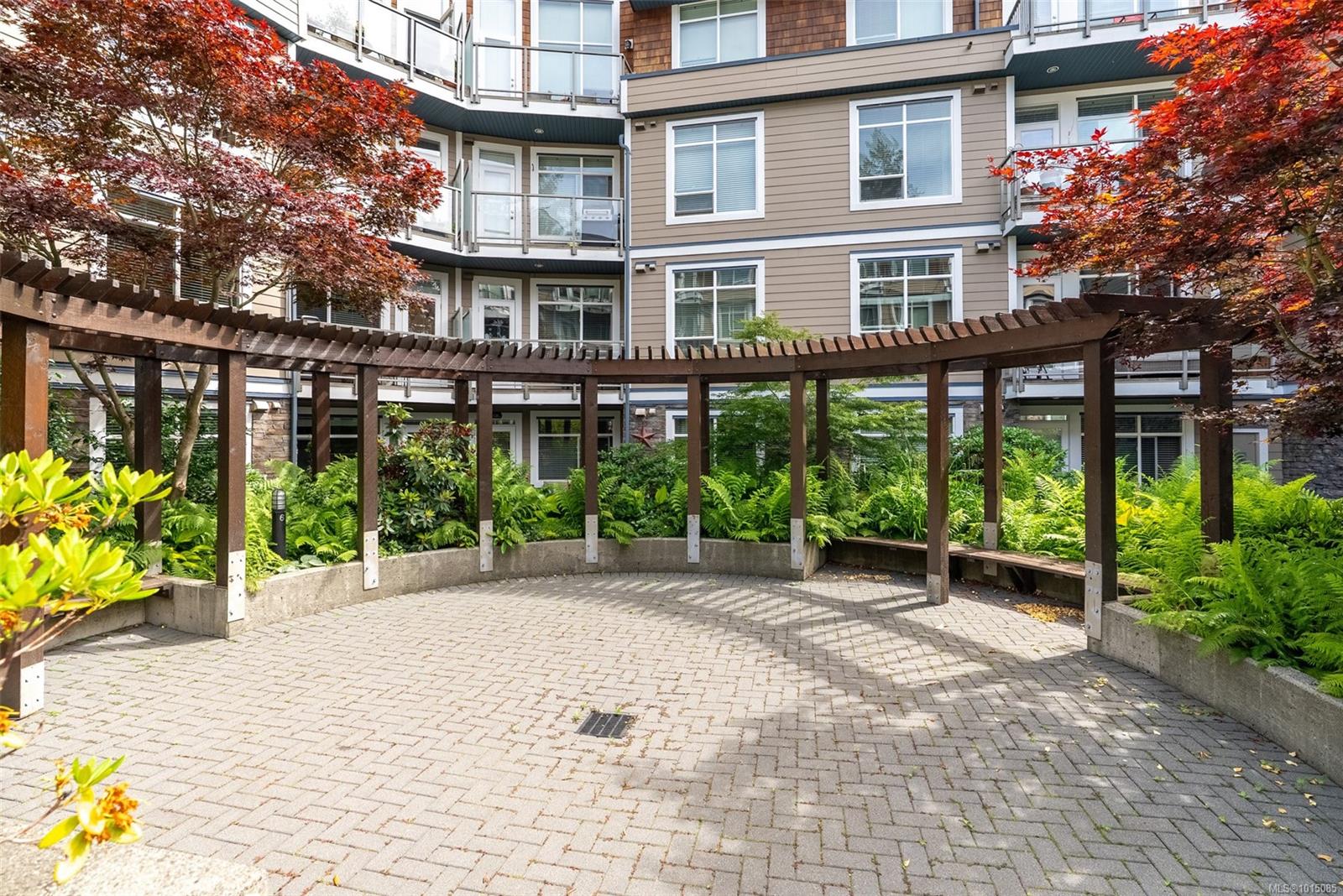 608 Fairway Ave # 108