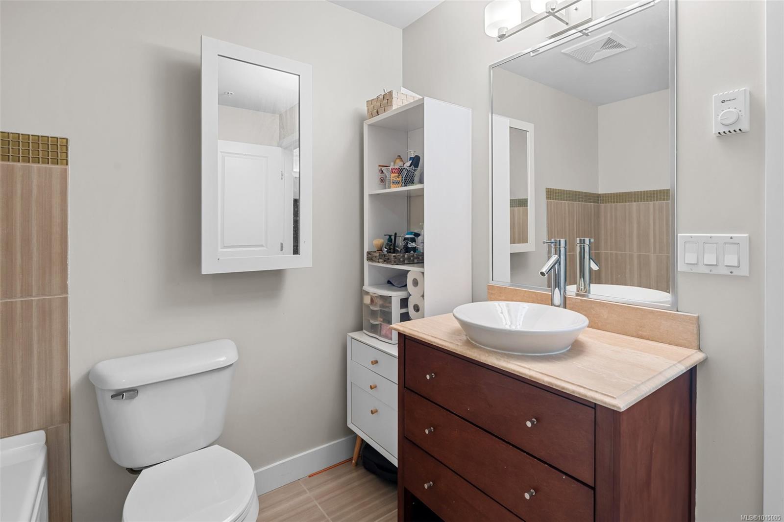 608 Fairway Ave # 108