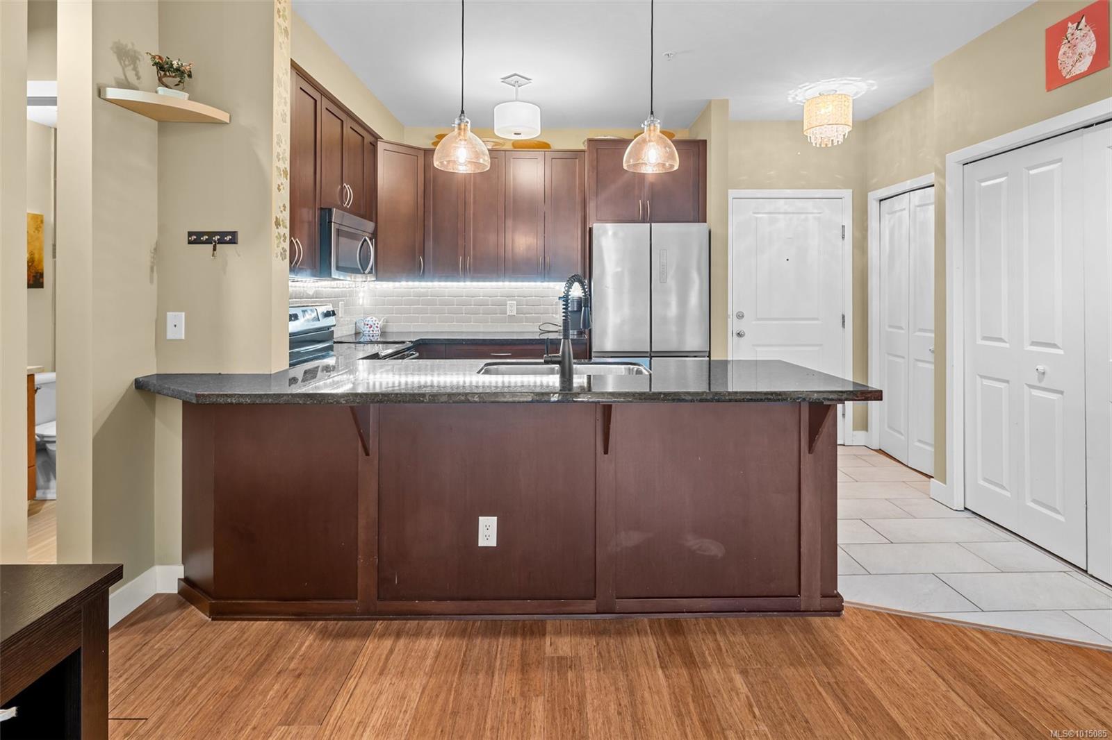 608 Fairway Ave # 108