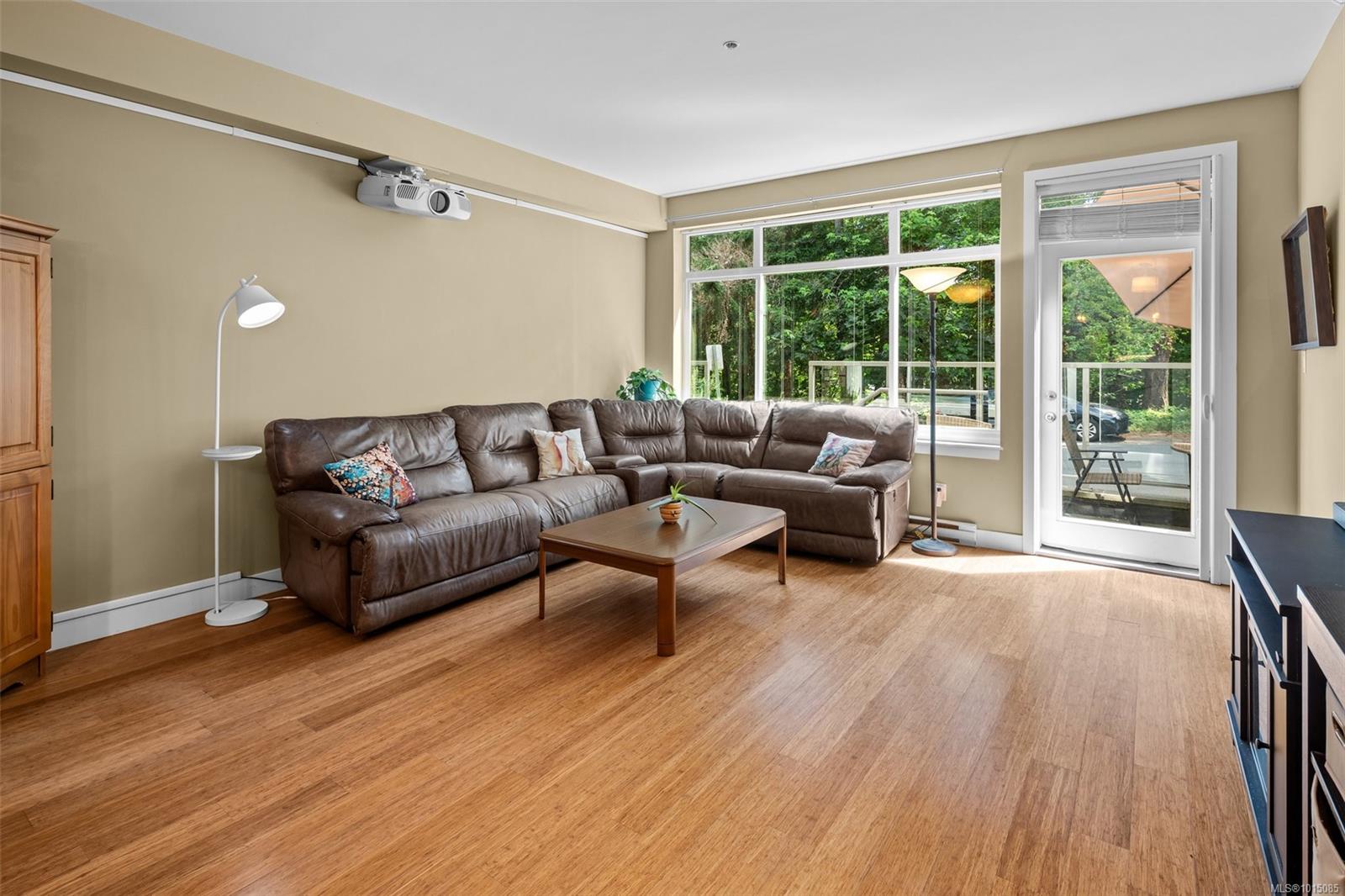 608 Fairway Ave # 108