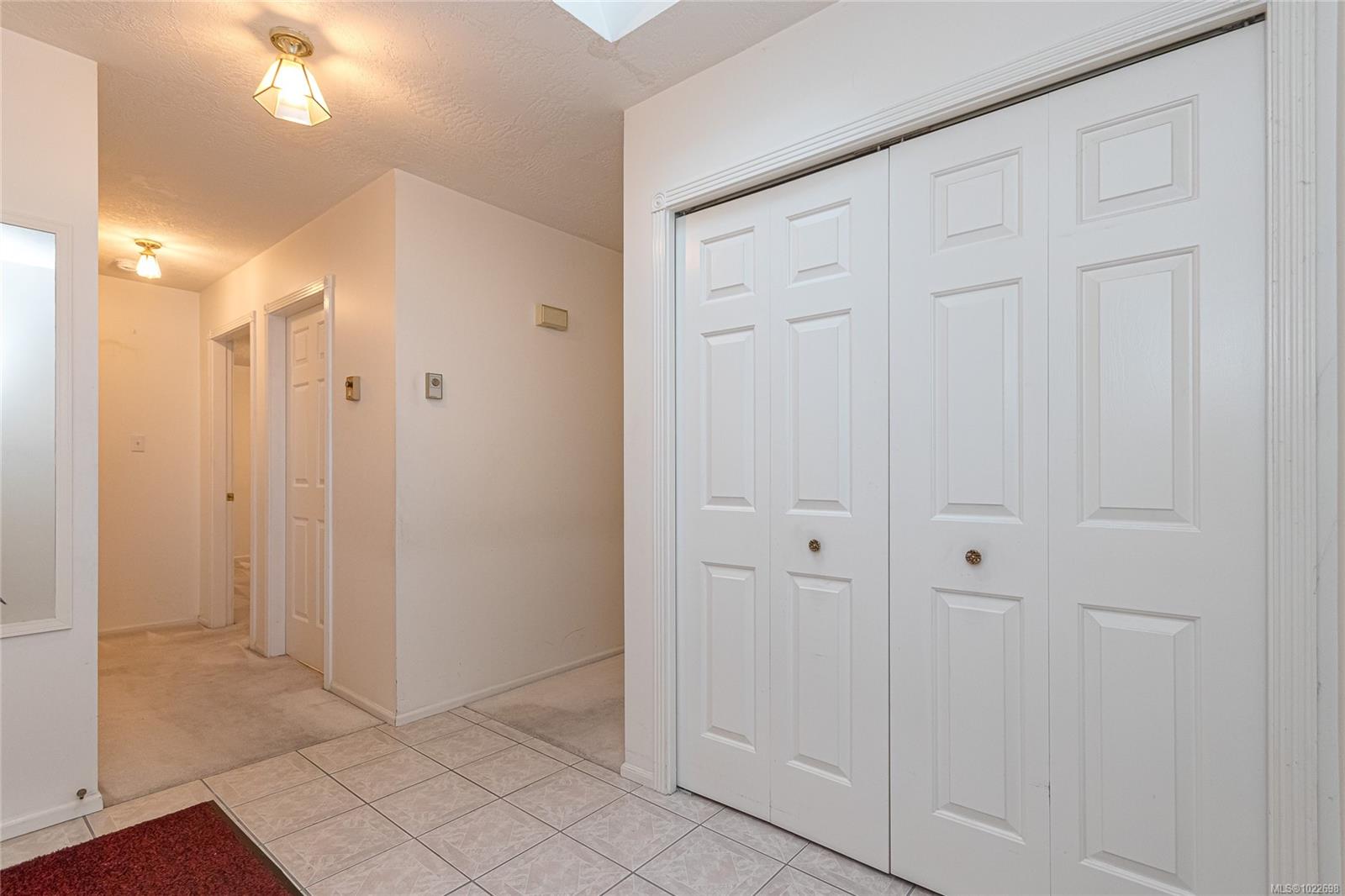 5110 Cordova Bay Rd # 41