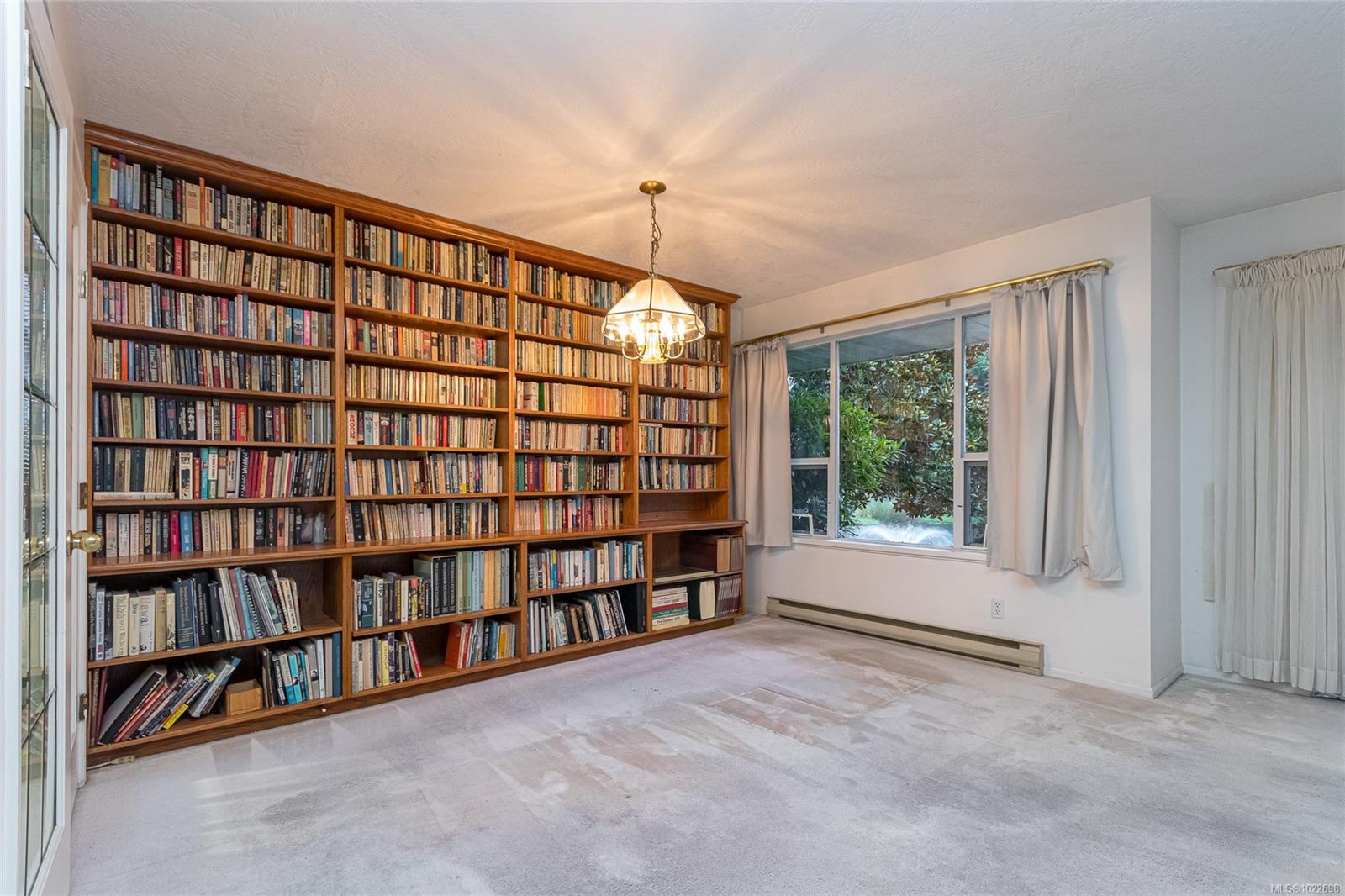 5110 Cordova Bay Rd # 41