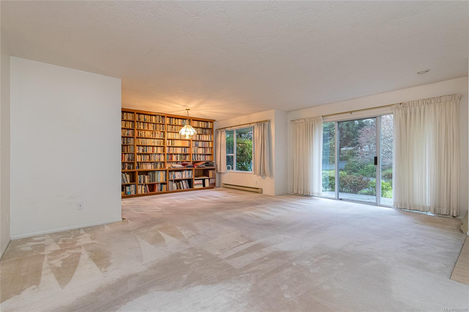 5110 Cordova Bay Rd # 41