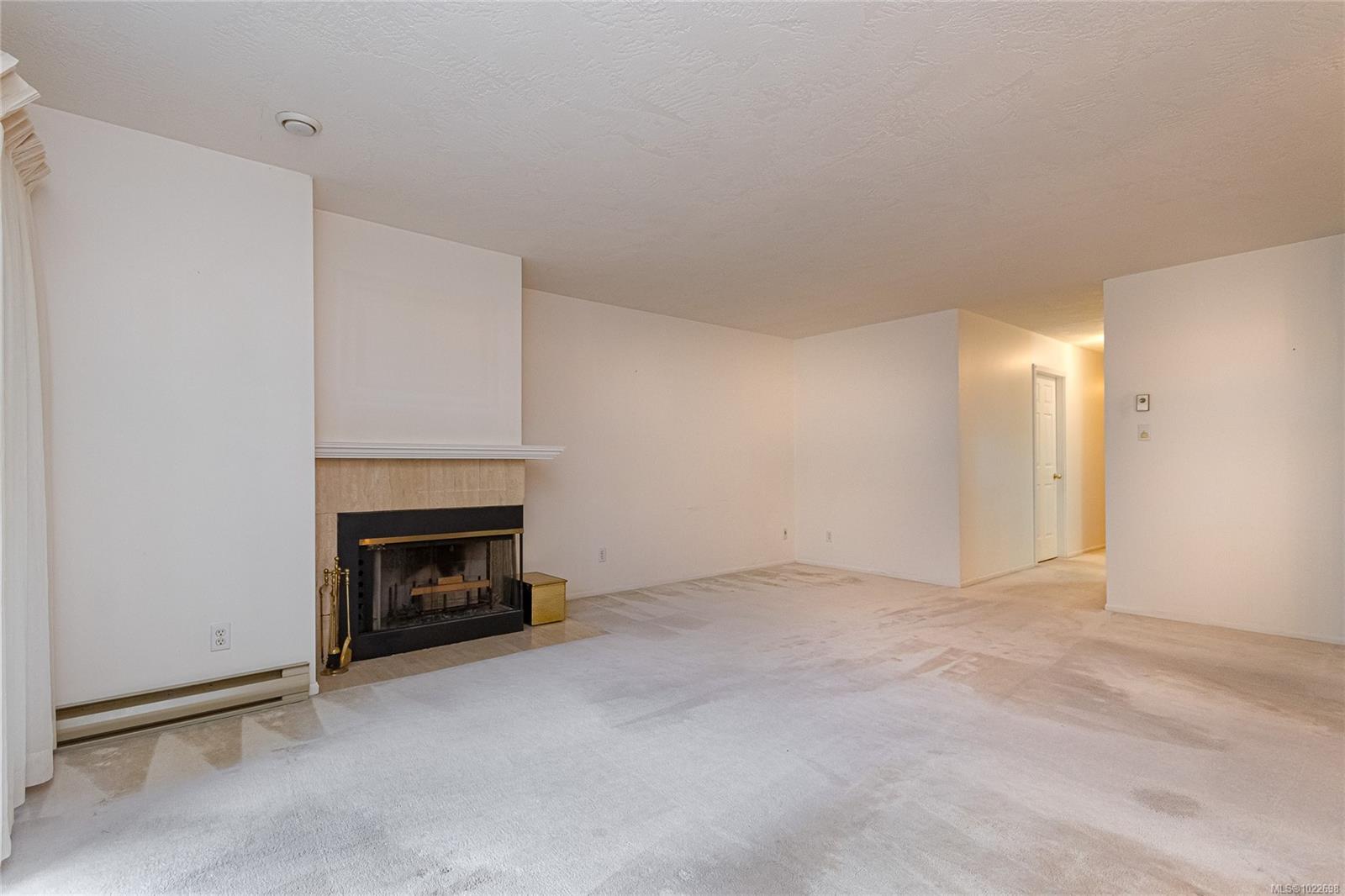 5110 Cordova Bay Rd # 41