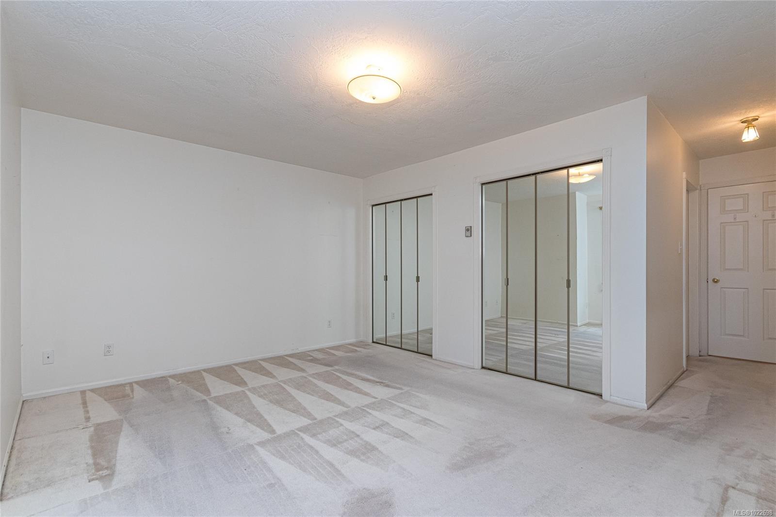 5110 Cordova Bay Rd # 41