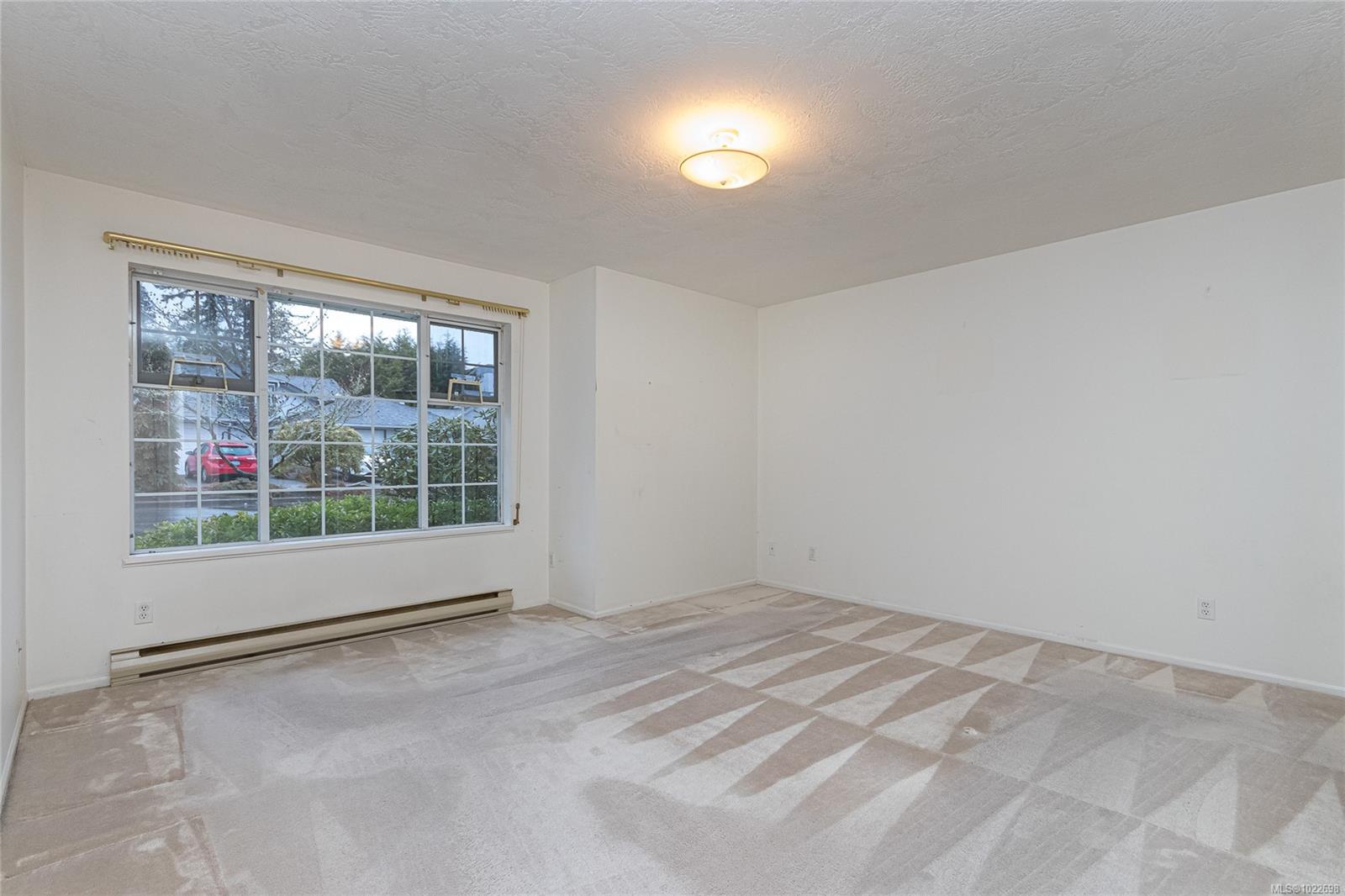 5110 Cordova Bay Rd # 41