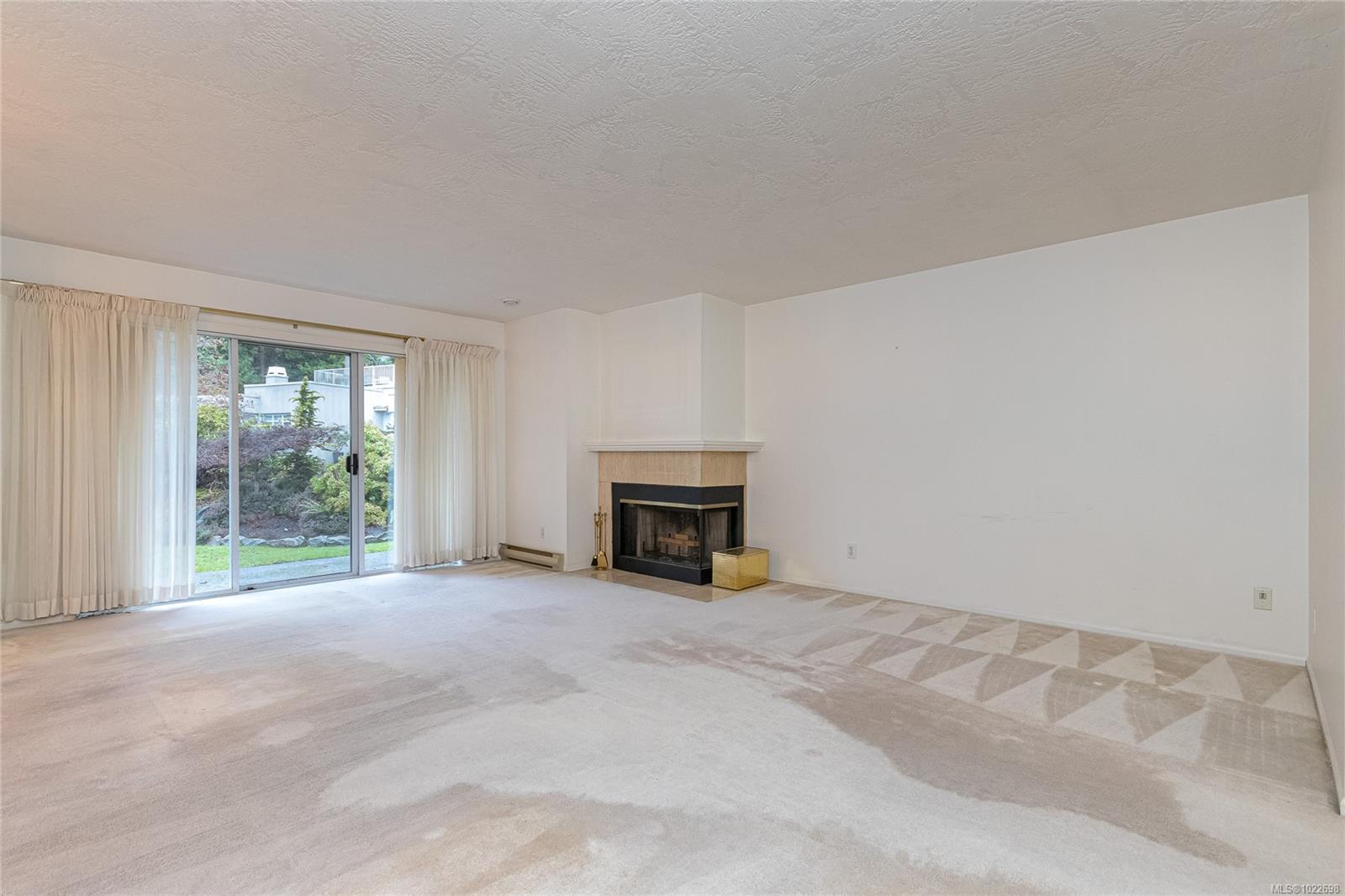 5110 Cordova Bay Rd # 41