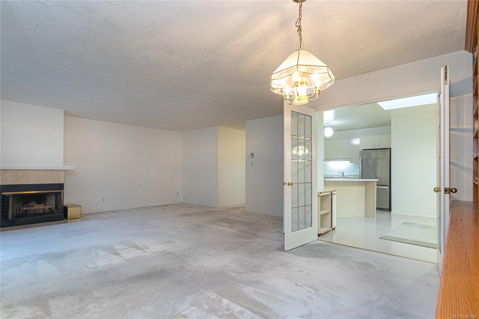 5110 Cordova Bay Rd # 41