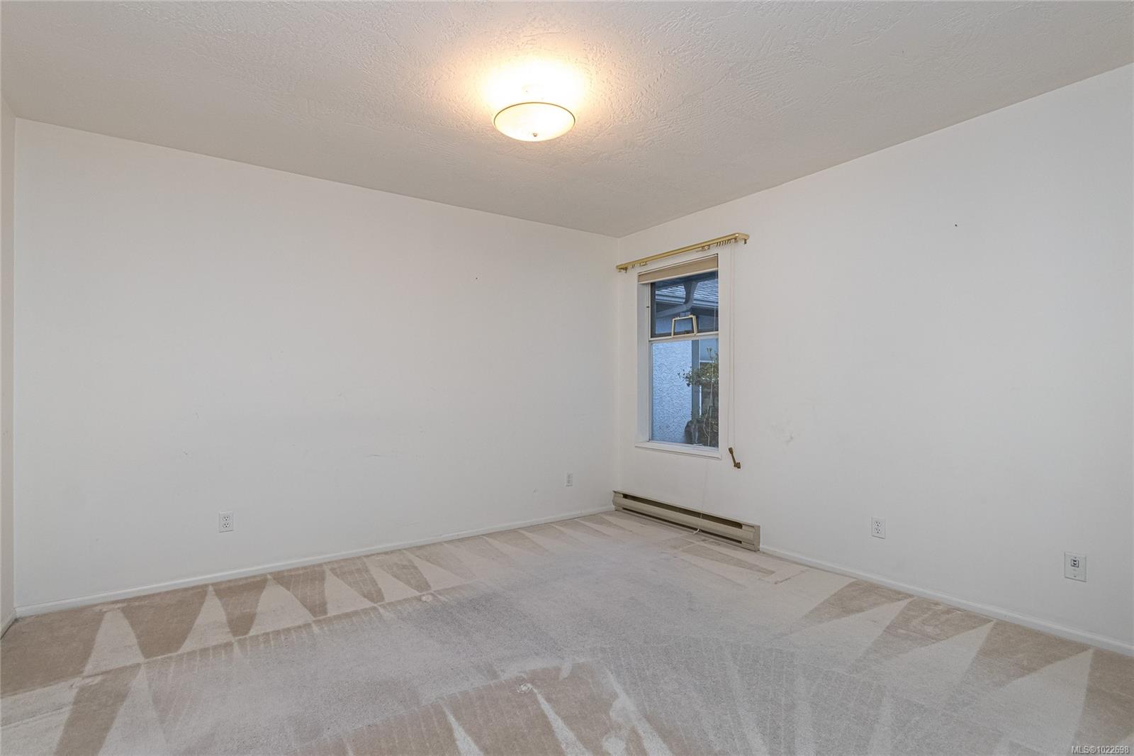 5110 Cordova Bay Rd # 41