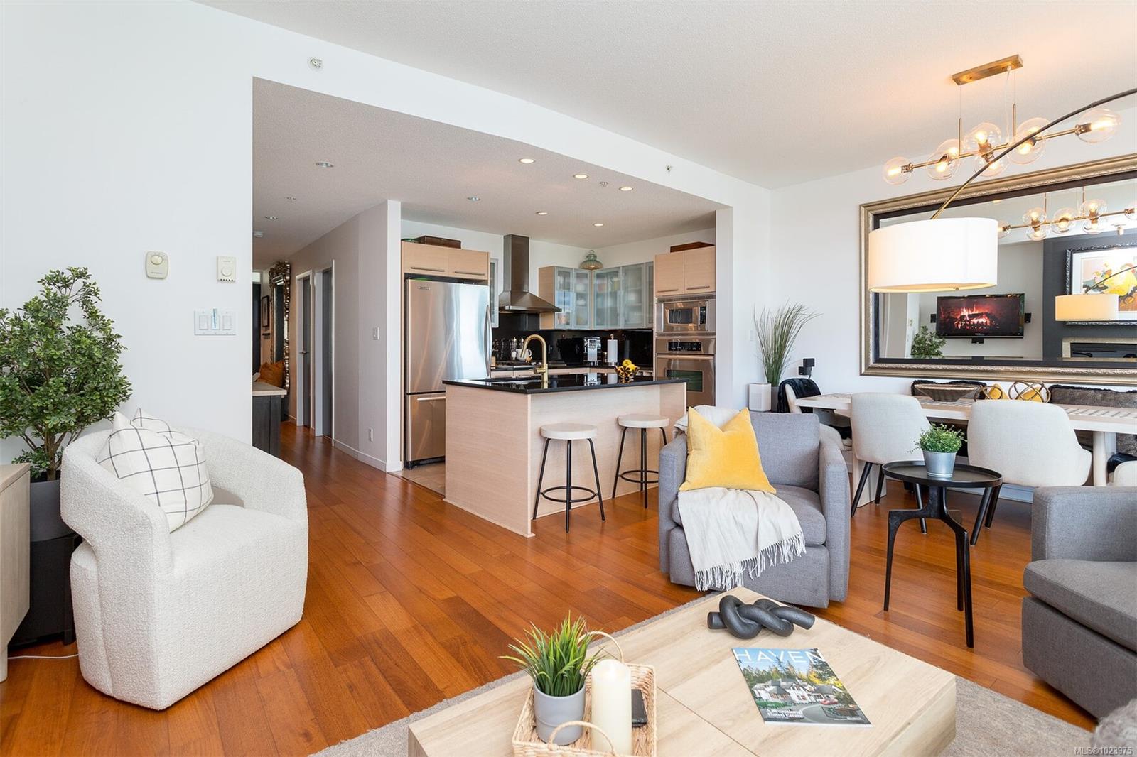 68 SONGHEES Rd #216
