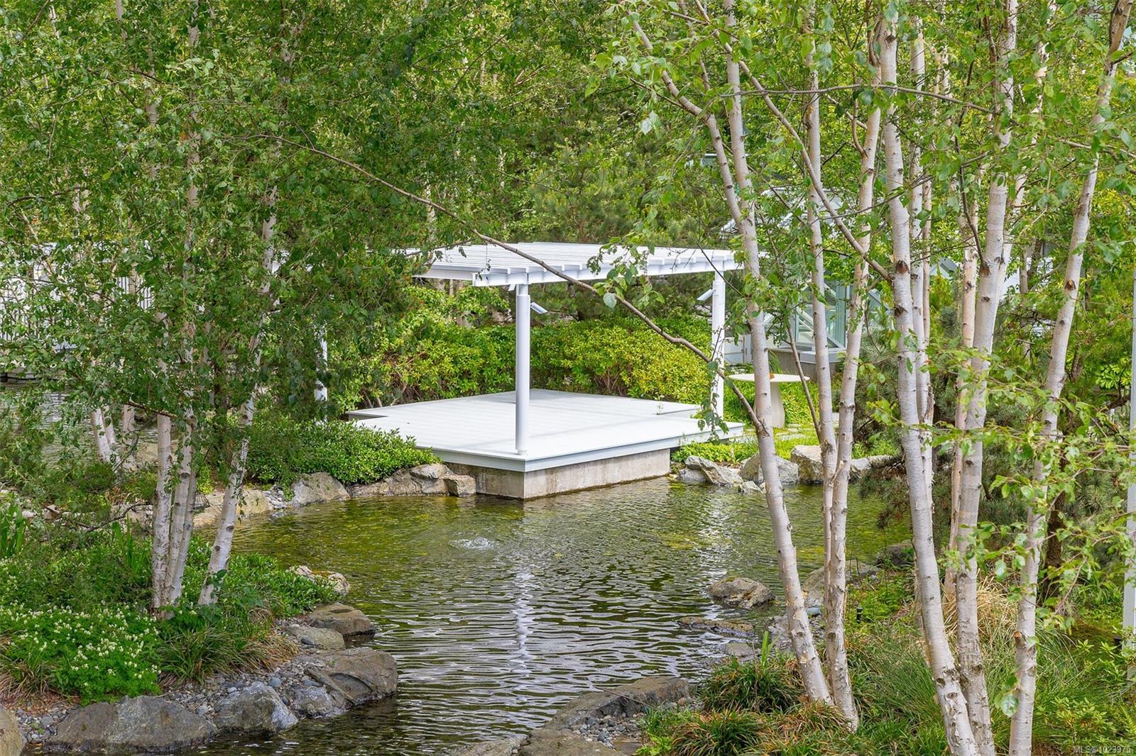68 SONGHEES Rd #216